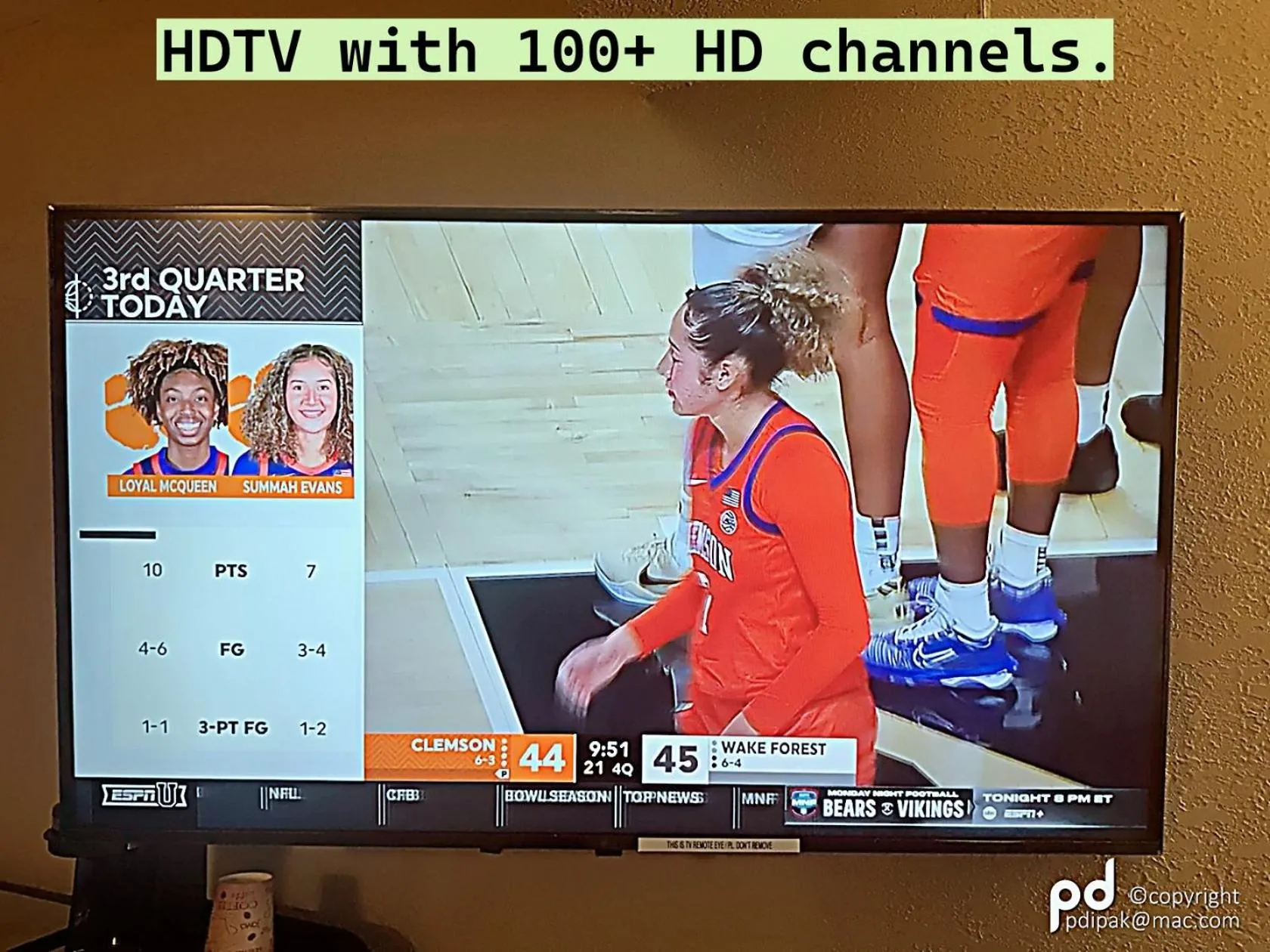 TV and multimedia in Travel Inn & Suites Flemington