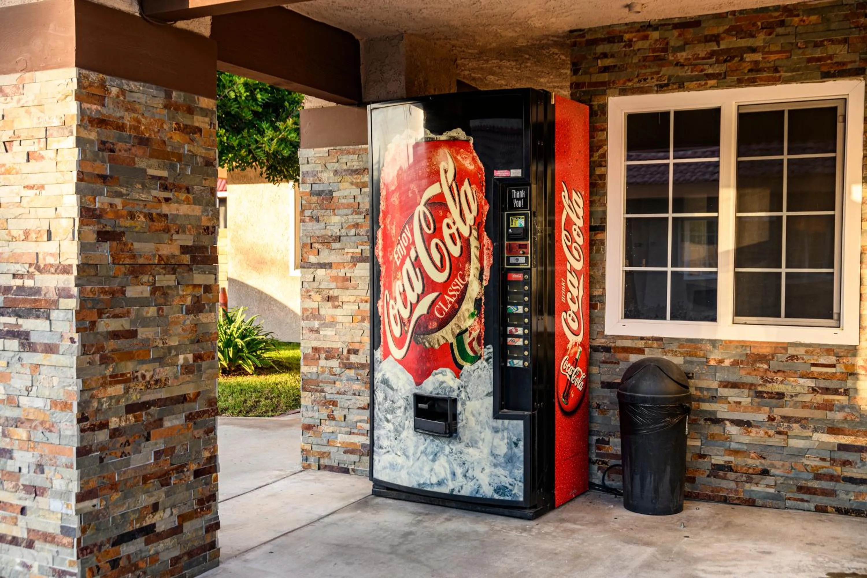 Non alcoholic drinks in Hyland Inn Brea