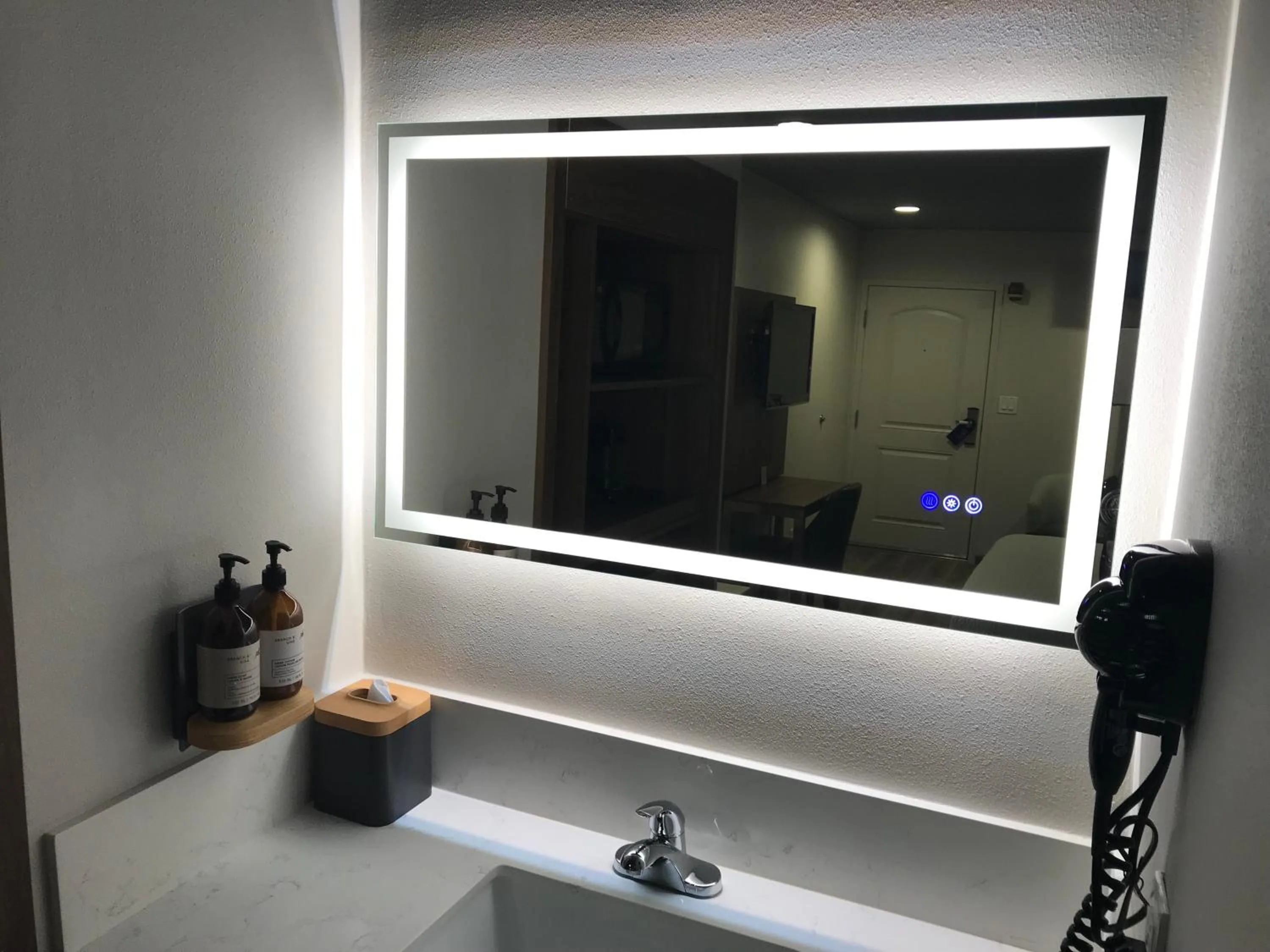 Bathroom in Hyland Inn Brea