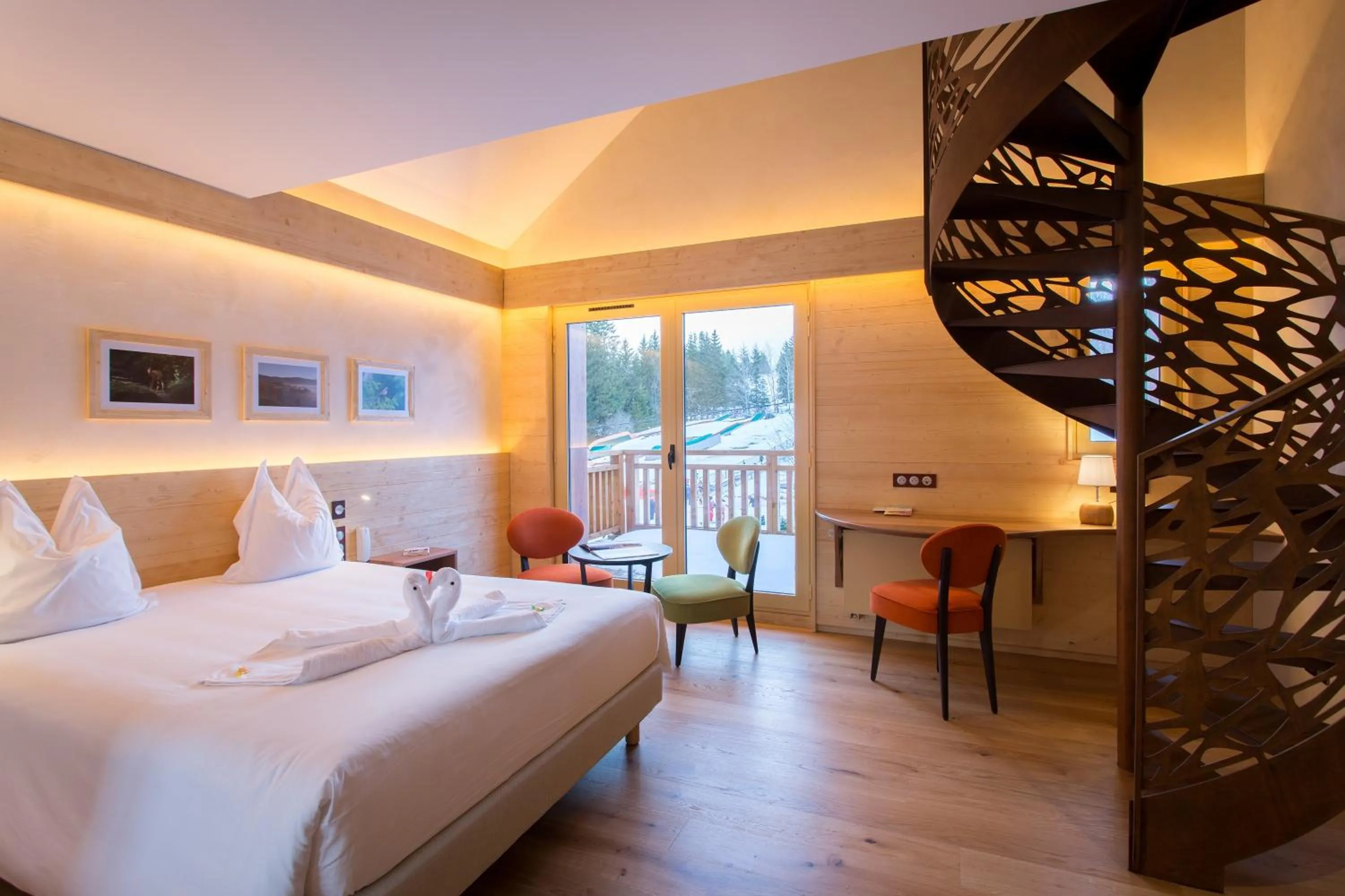 Balcony/Terrace, Bed in Hotel Restaurant Mont Champ du Feu