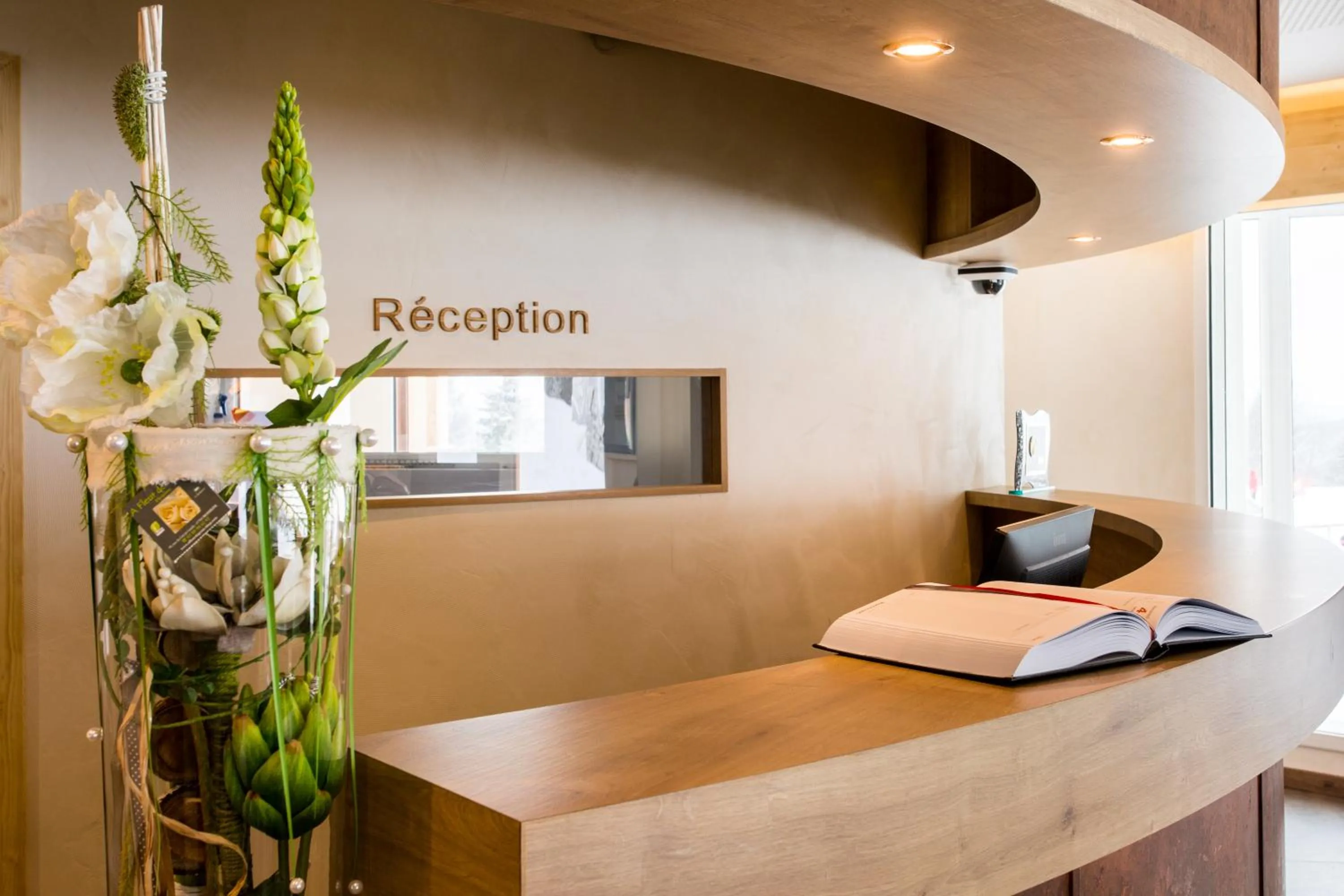 Lobby or reception in Hotel Restaurant Mont Champ du Feu