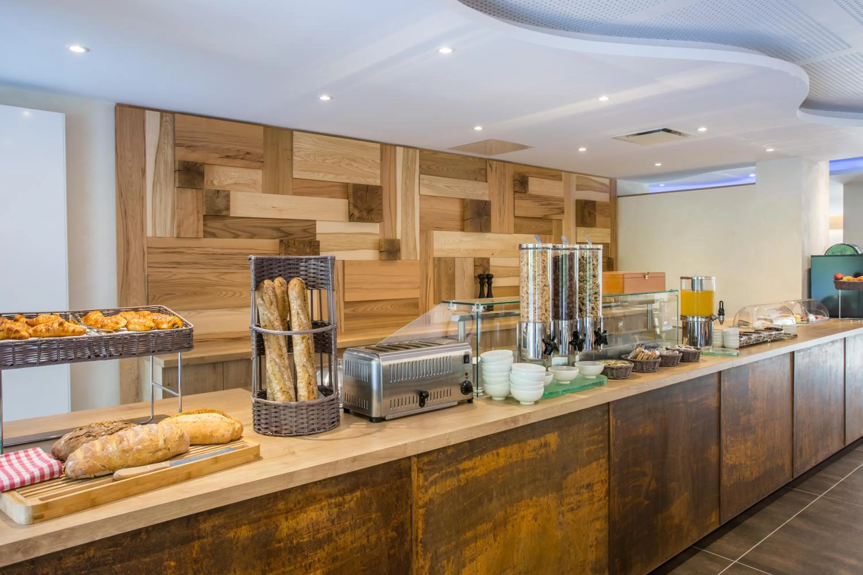 Buffet breakfast in Hotel Restaurant Mont Champ du Feu