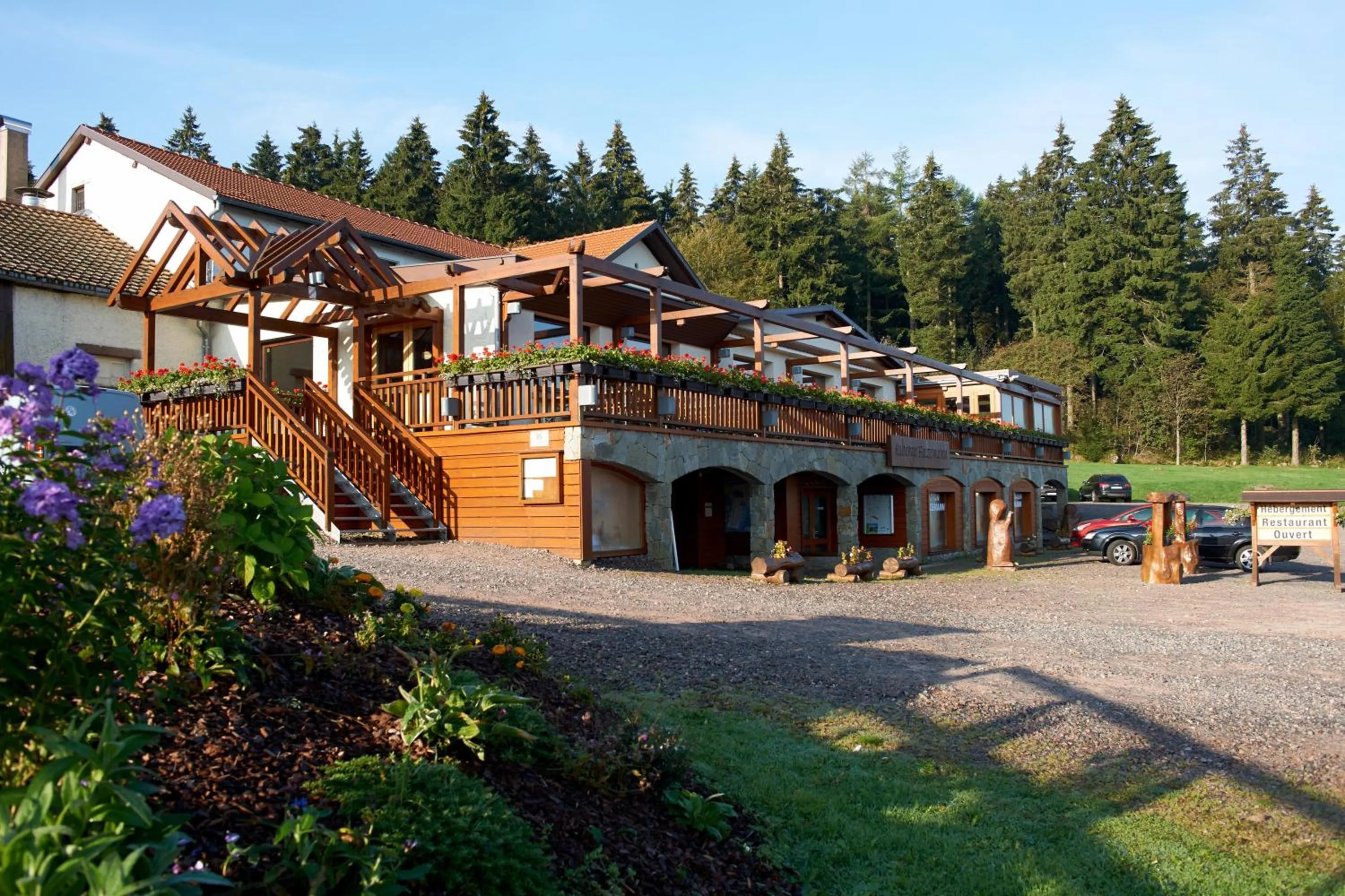 Property building in Hotel Restaurant Mont Champ du Feu