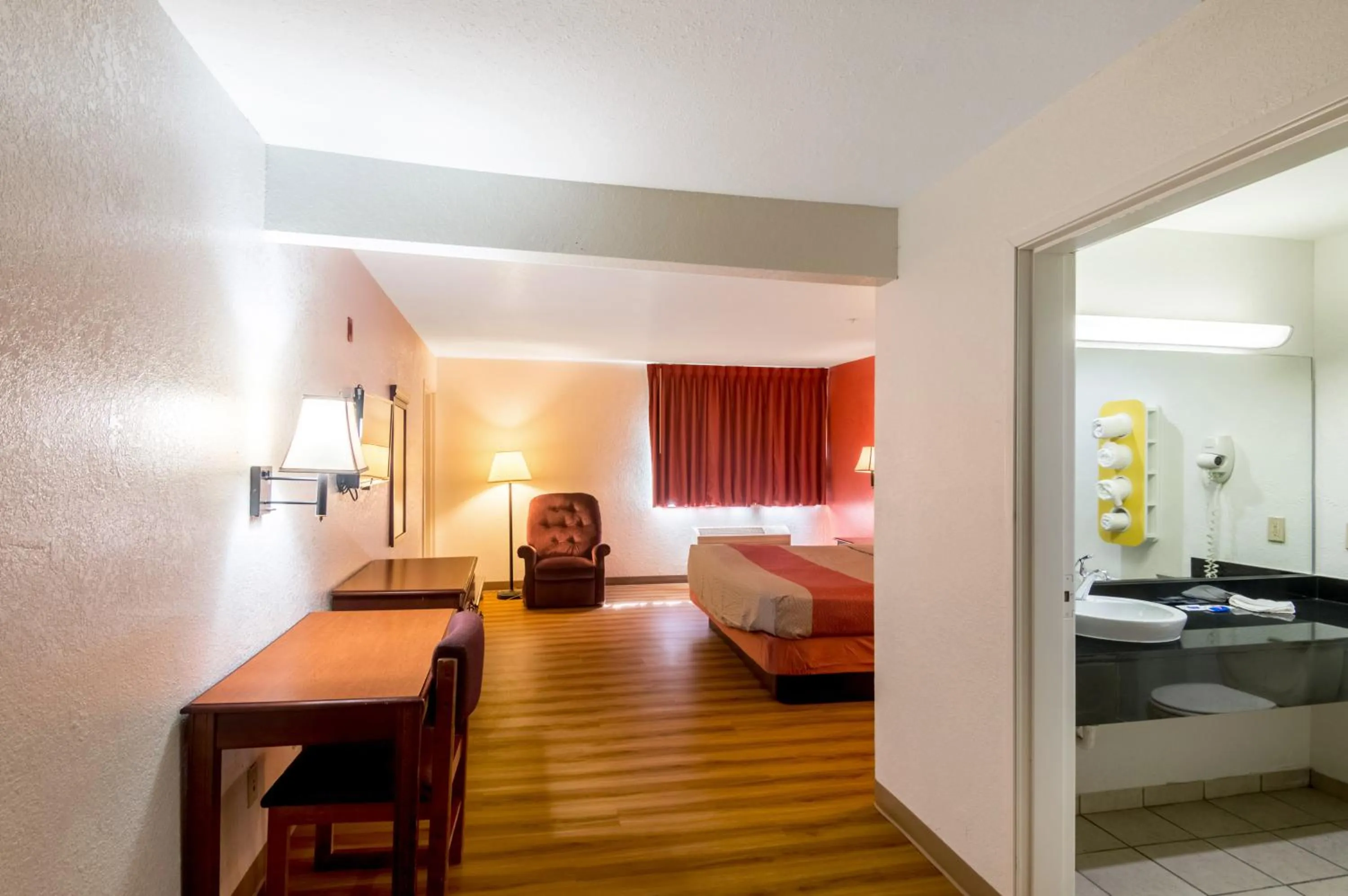 Bedroom, Bed in Motel 6-Oklahoma City, OK