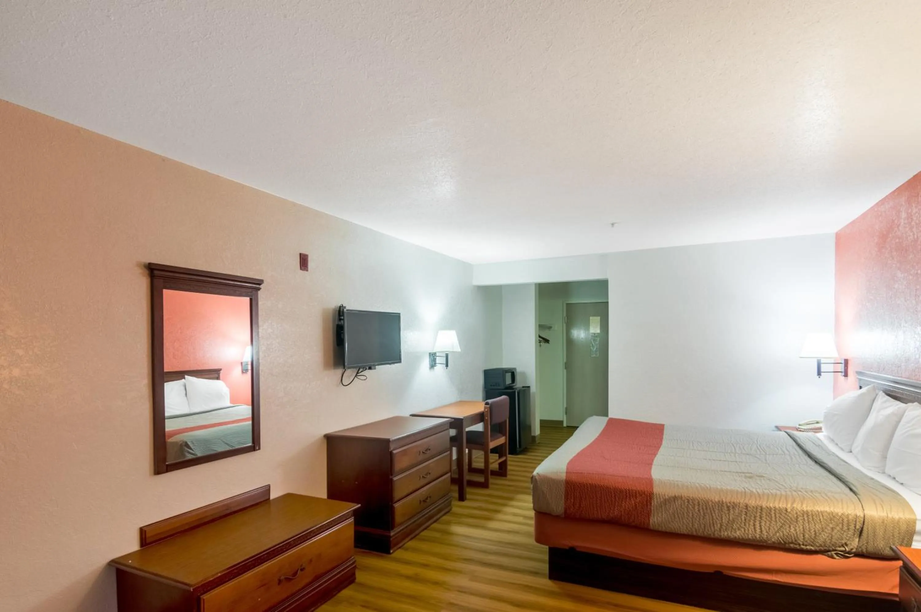 Bedroom, Bed in Motel 6-Oklahoma City, OK