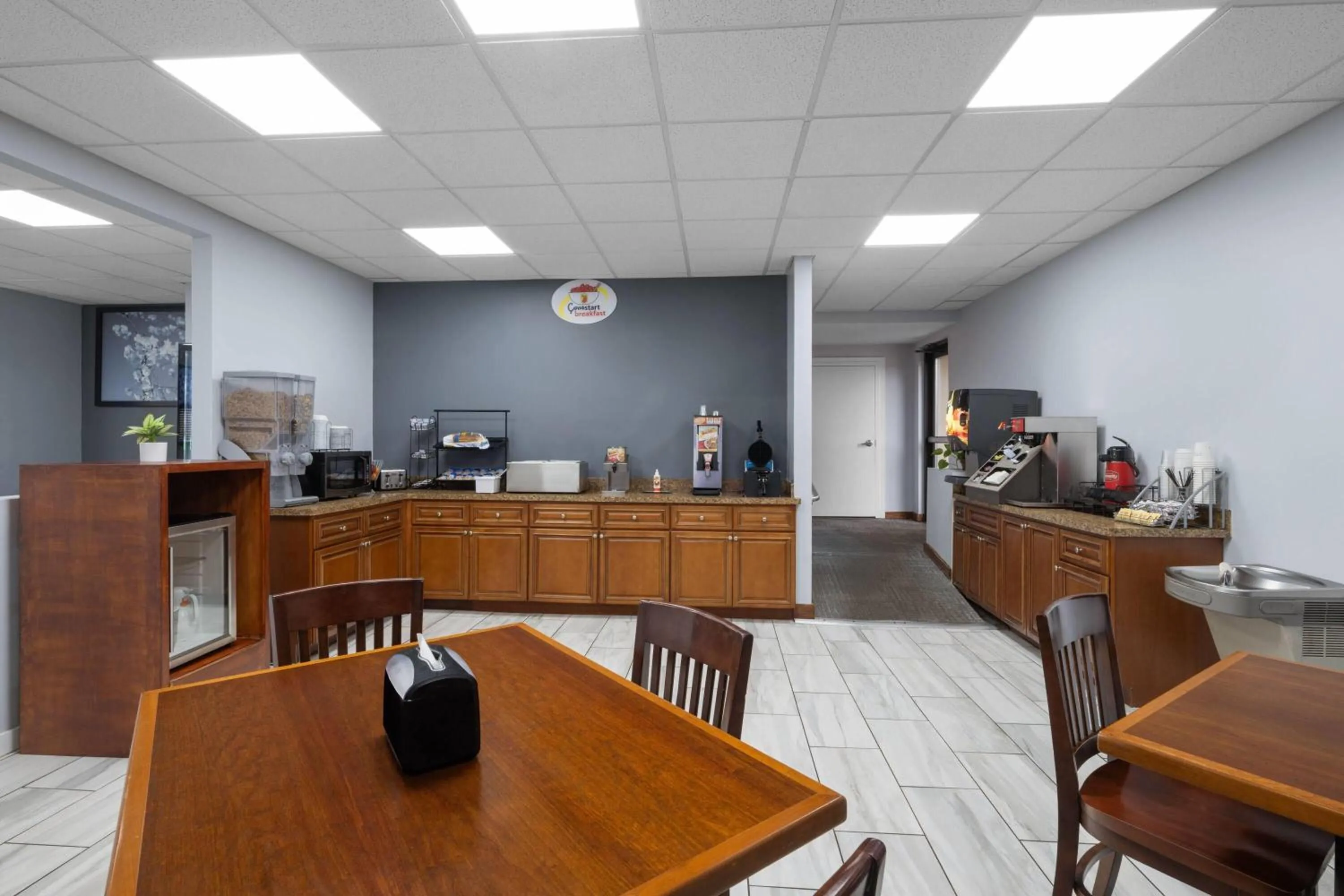 Breakfast in Super 8 by Wyndham Macon West