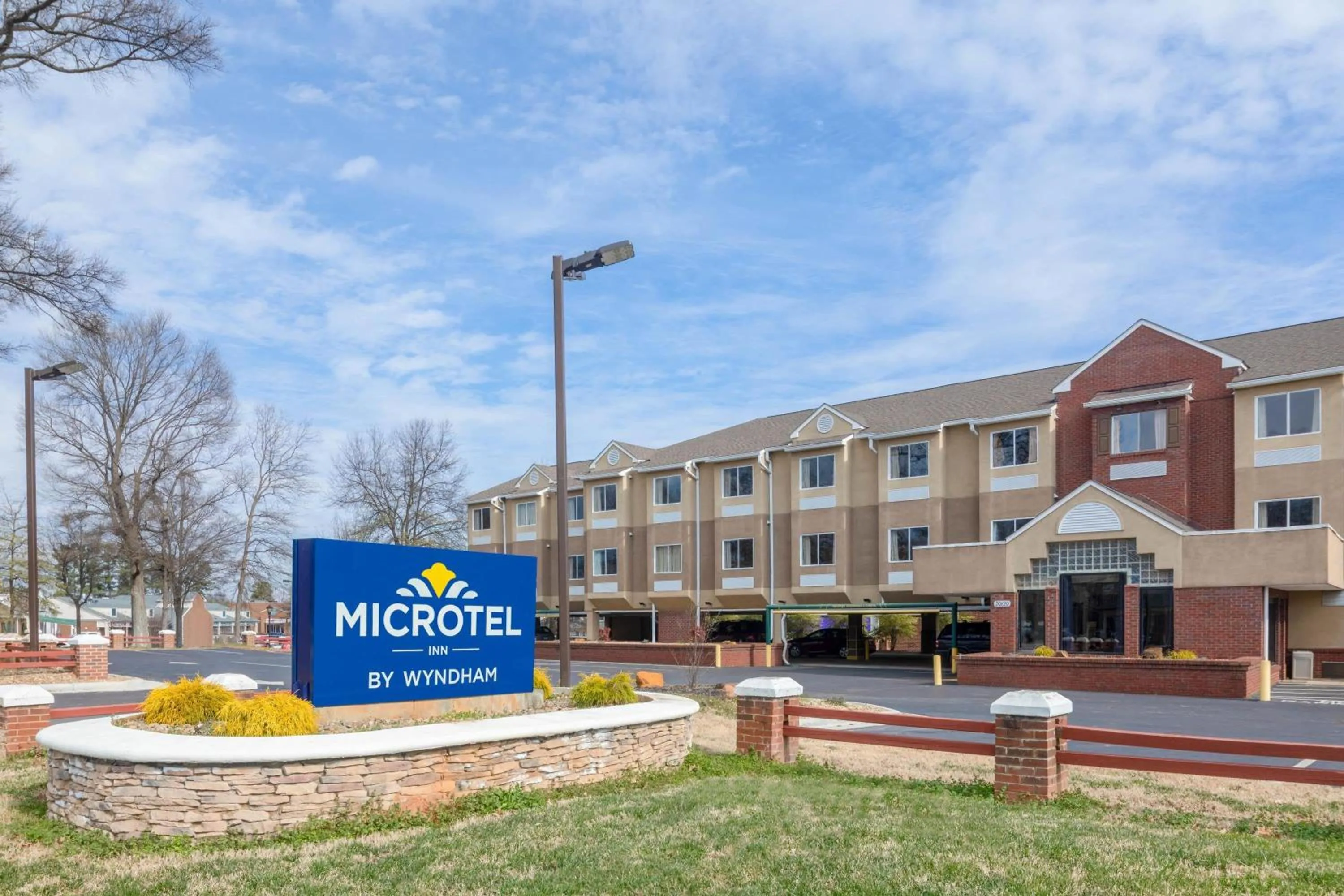 Property building in Microtel Inn by Wyndham Lake Norman