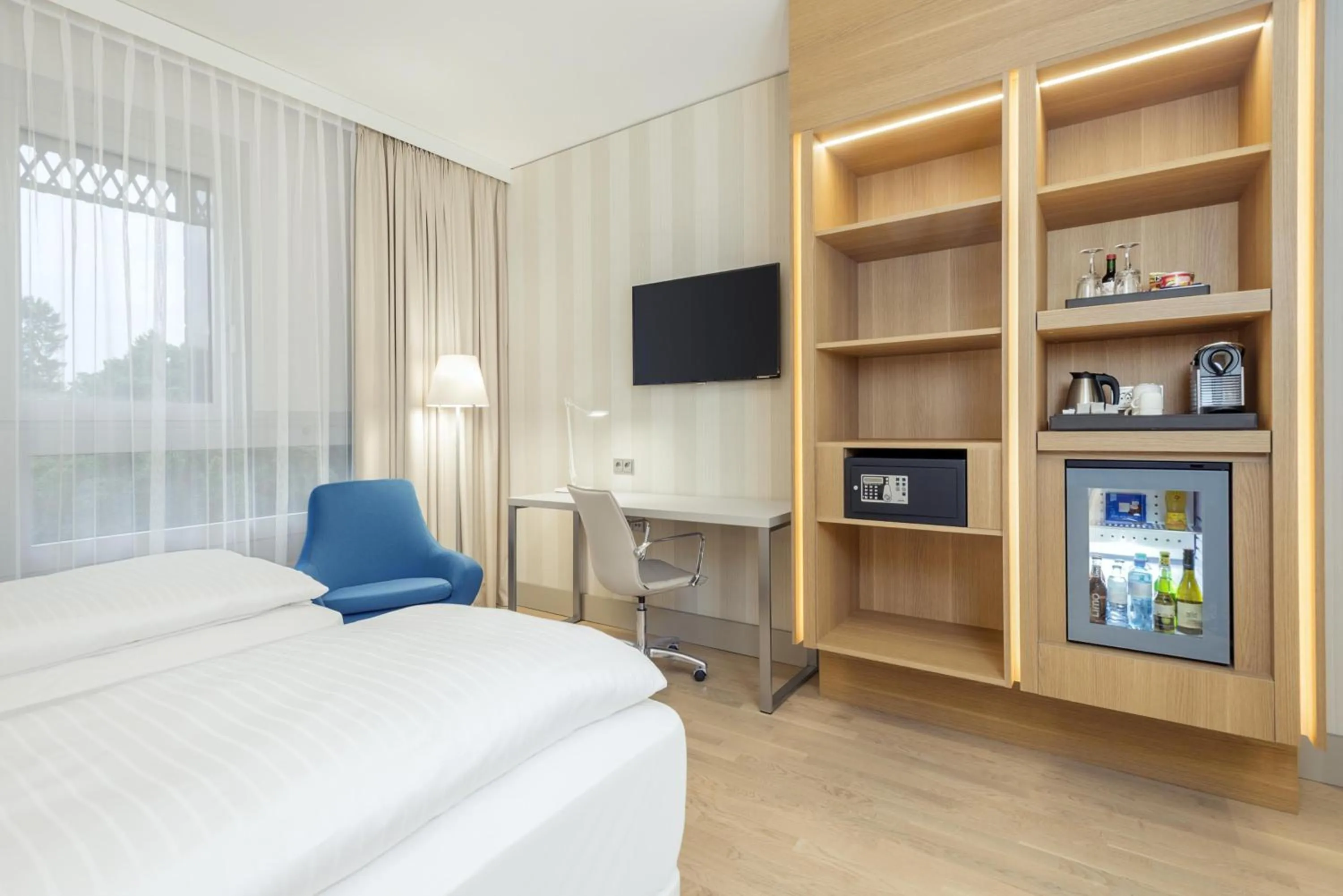 Bedroom, Bed in NH Graz City