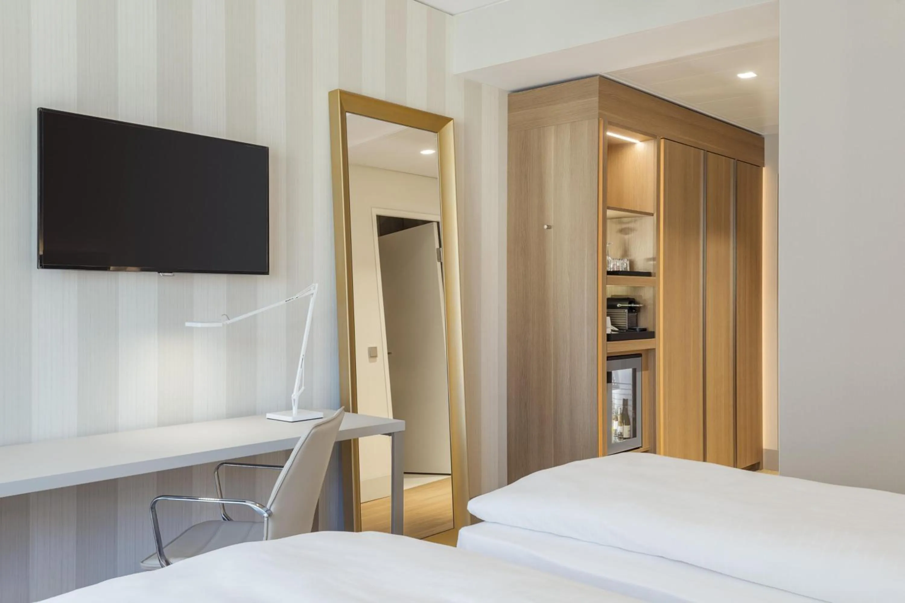 Bedroom, Bed in NH Graz City