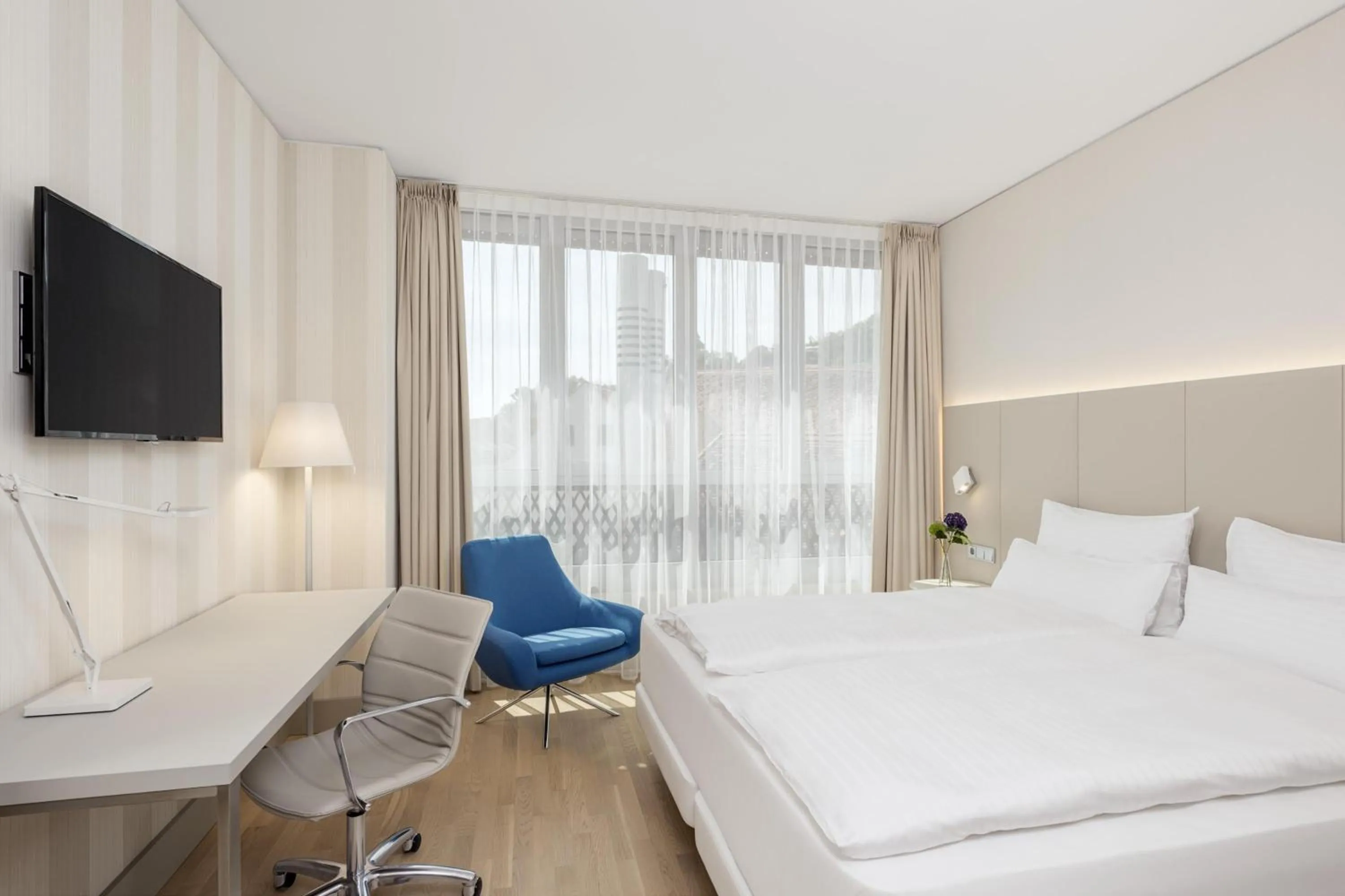 Bedroom, Bed in NH Graz City