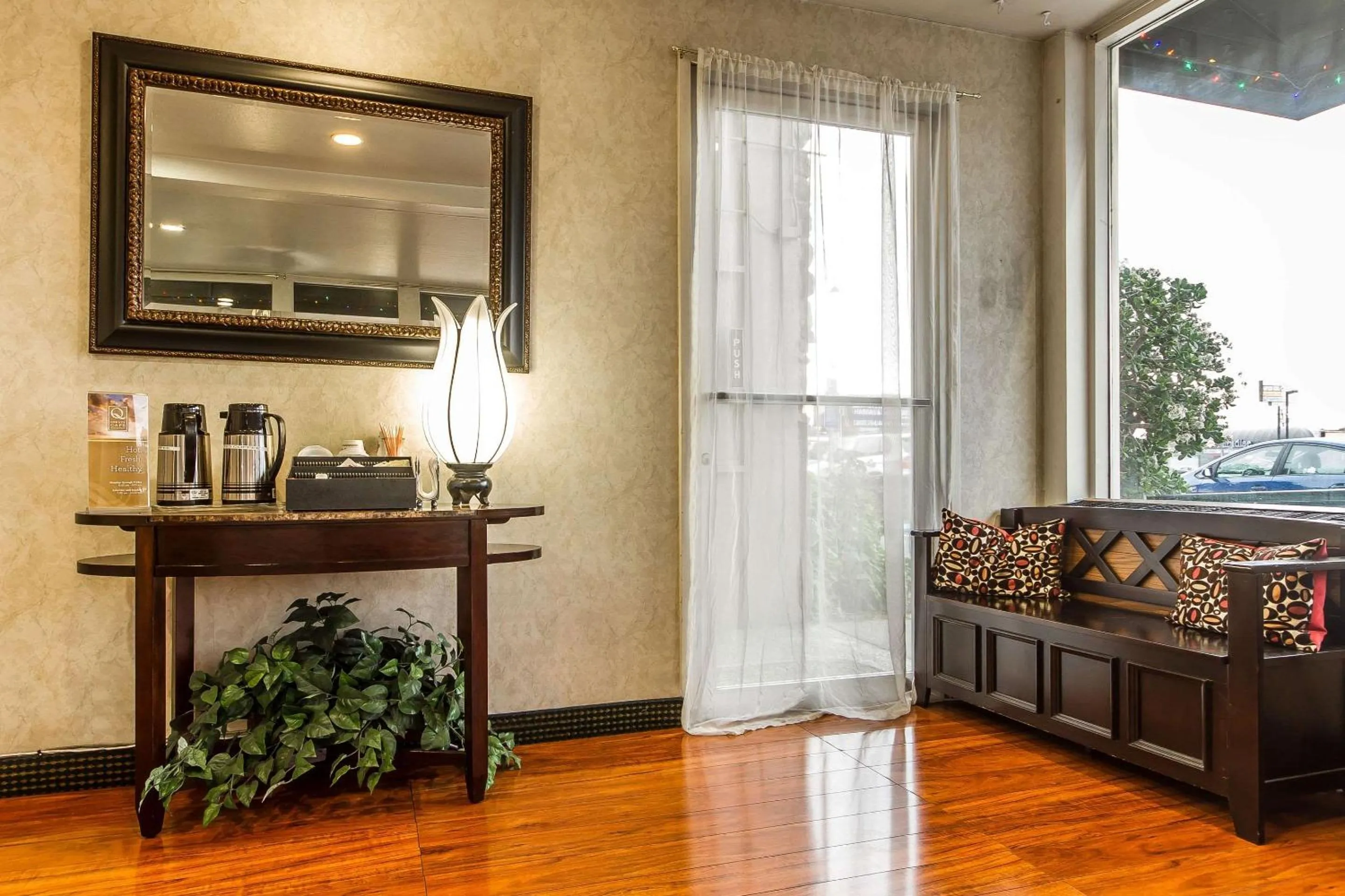 Lobby or reception in Quality Inn & Suites Silicon Valley