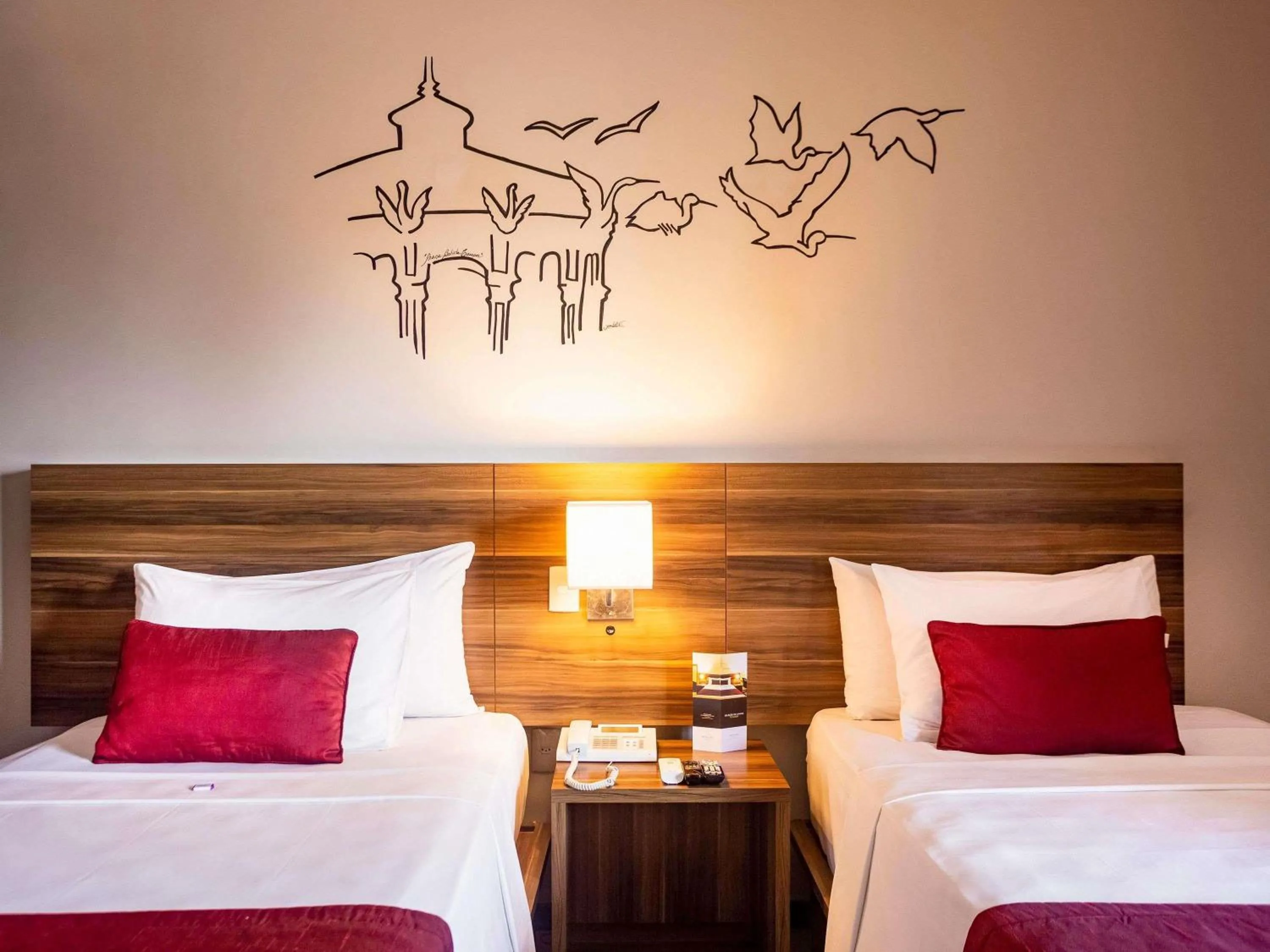 Bedroom, Bed in Mercure Belem Boulevard