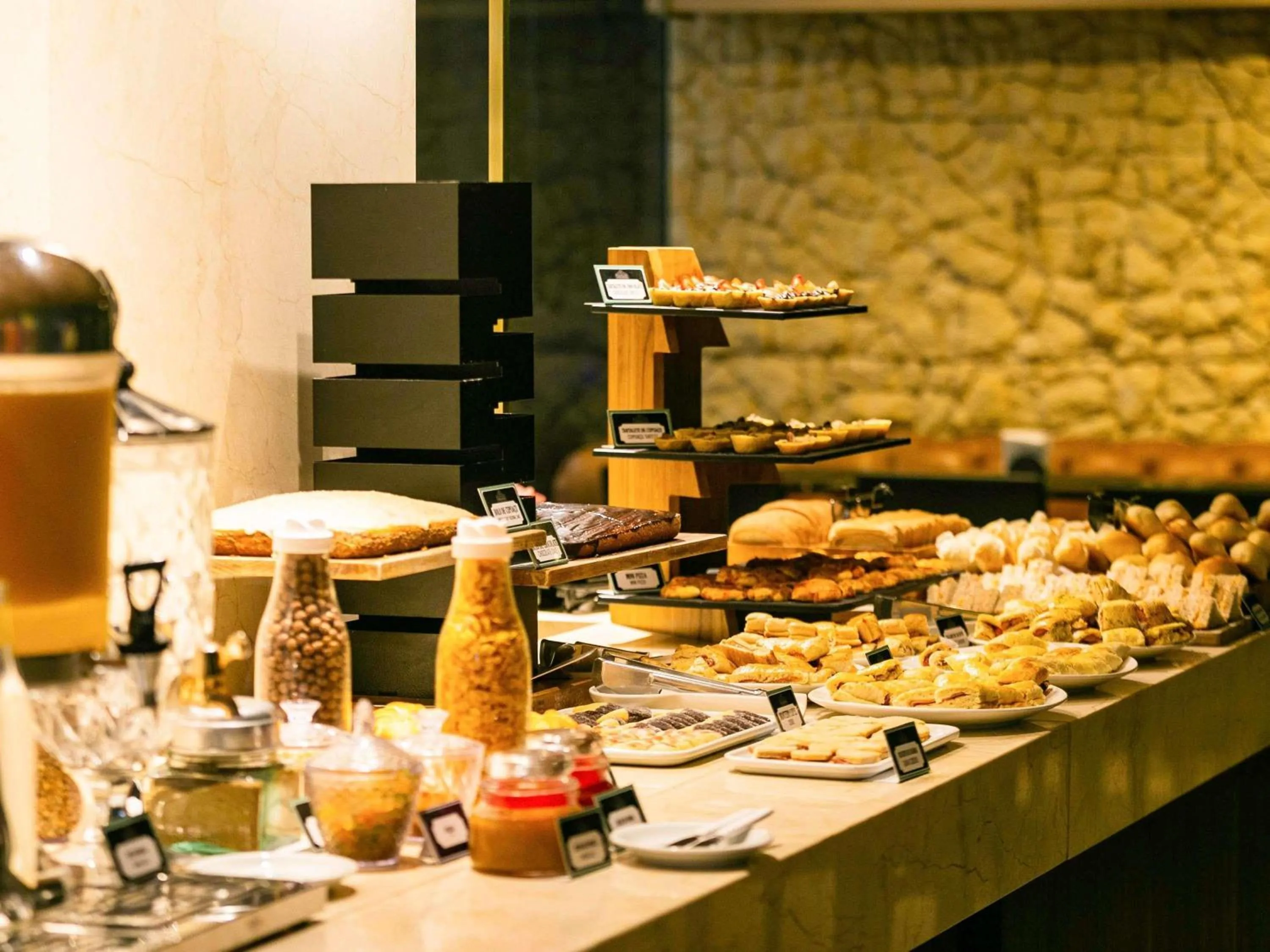 Property building in Mercure Belem Boulevard