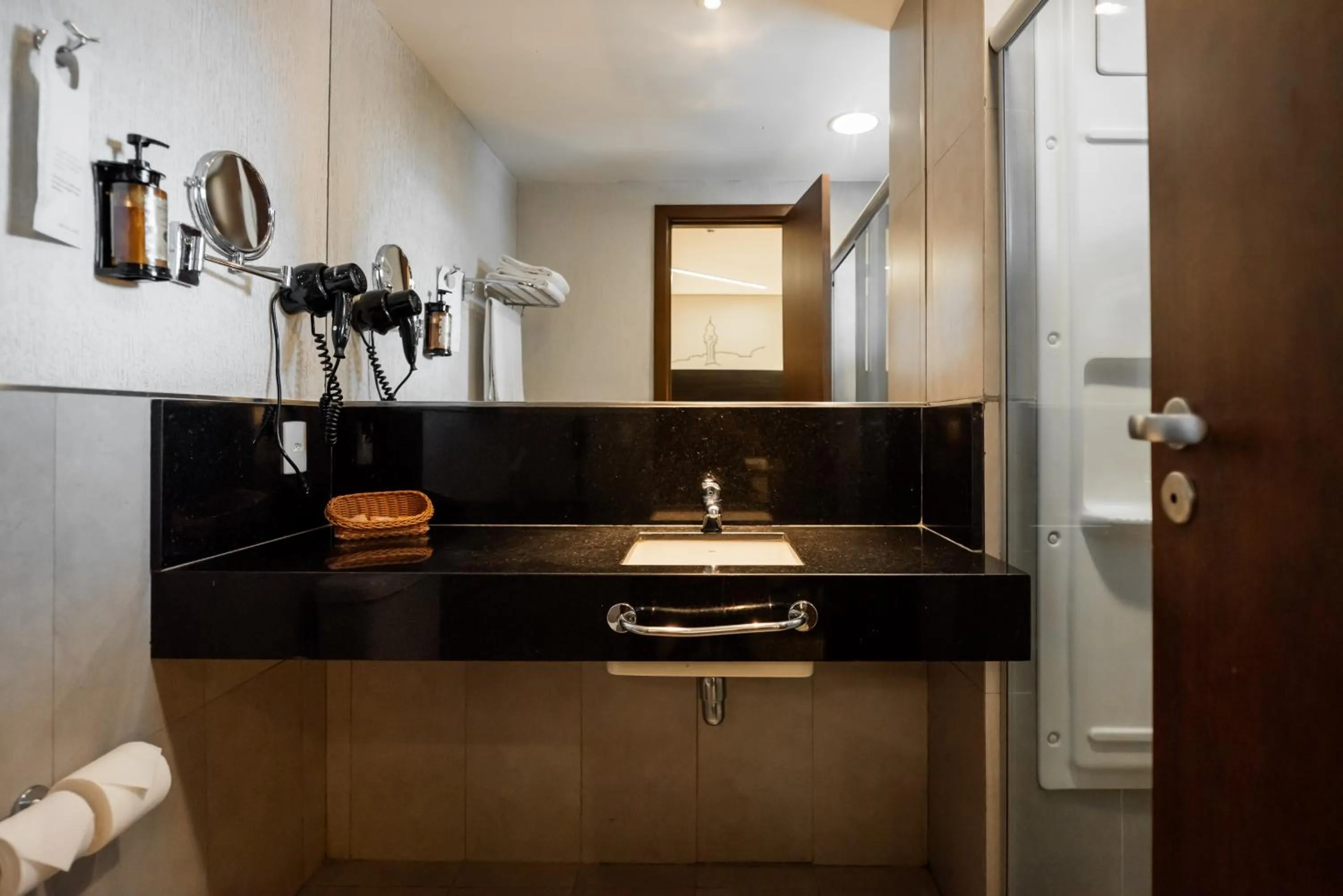 Bathroom in Mercure Belem Boulevard