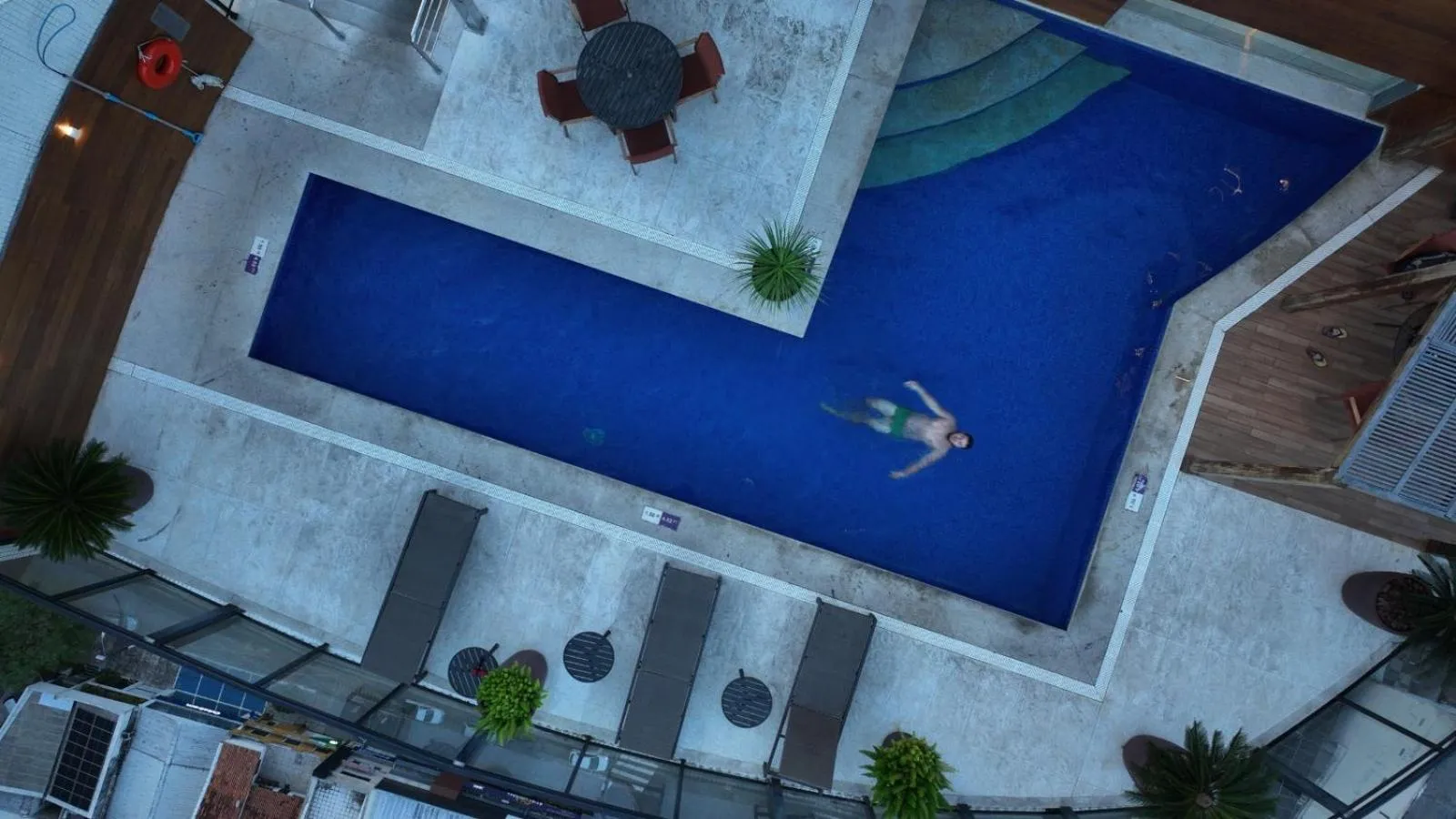 Pool view in Mercure Belem Boulevard