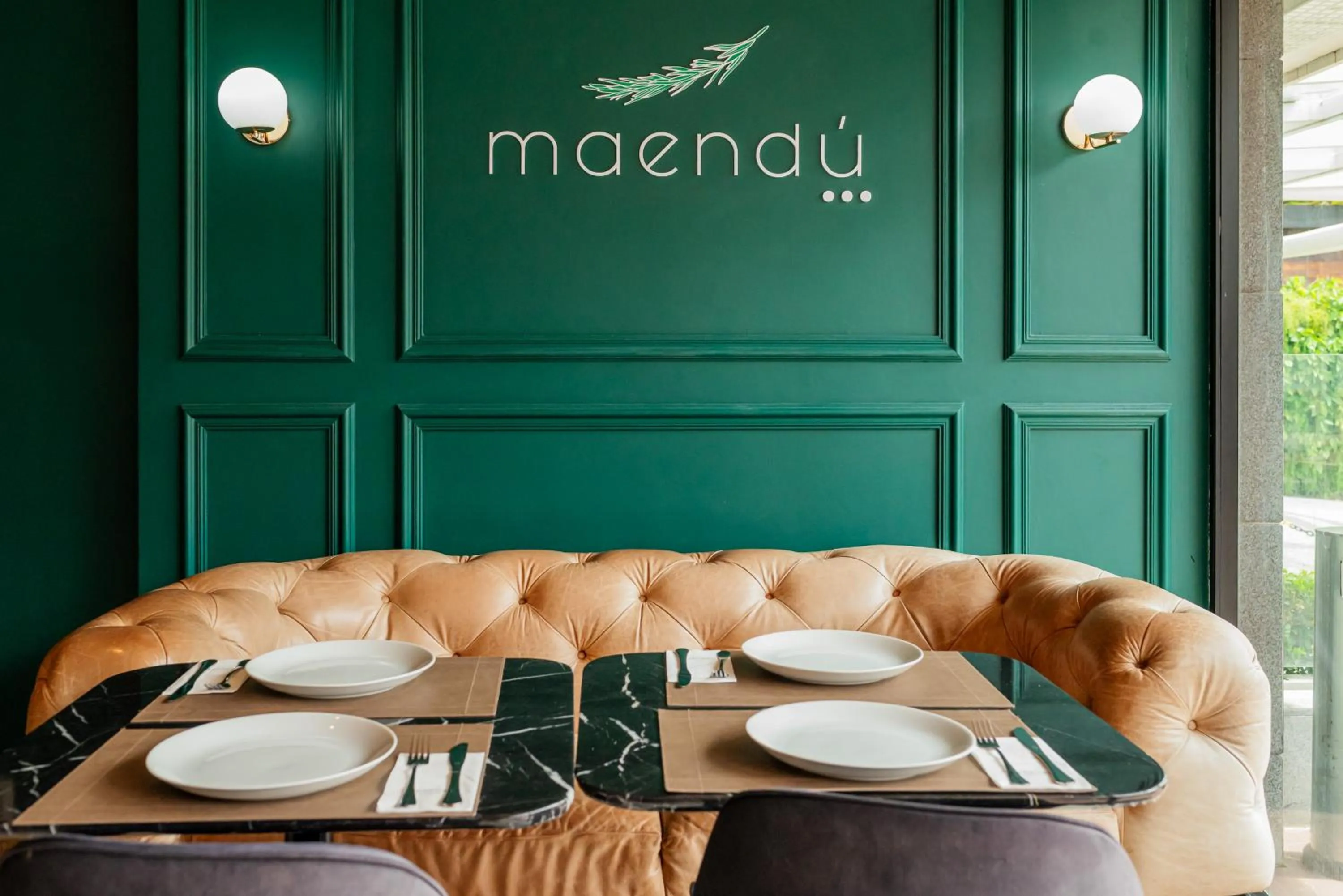 Restaurant/places to eat in Mercure Belem Boulevard