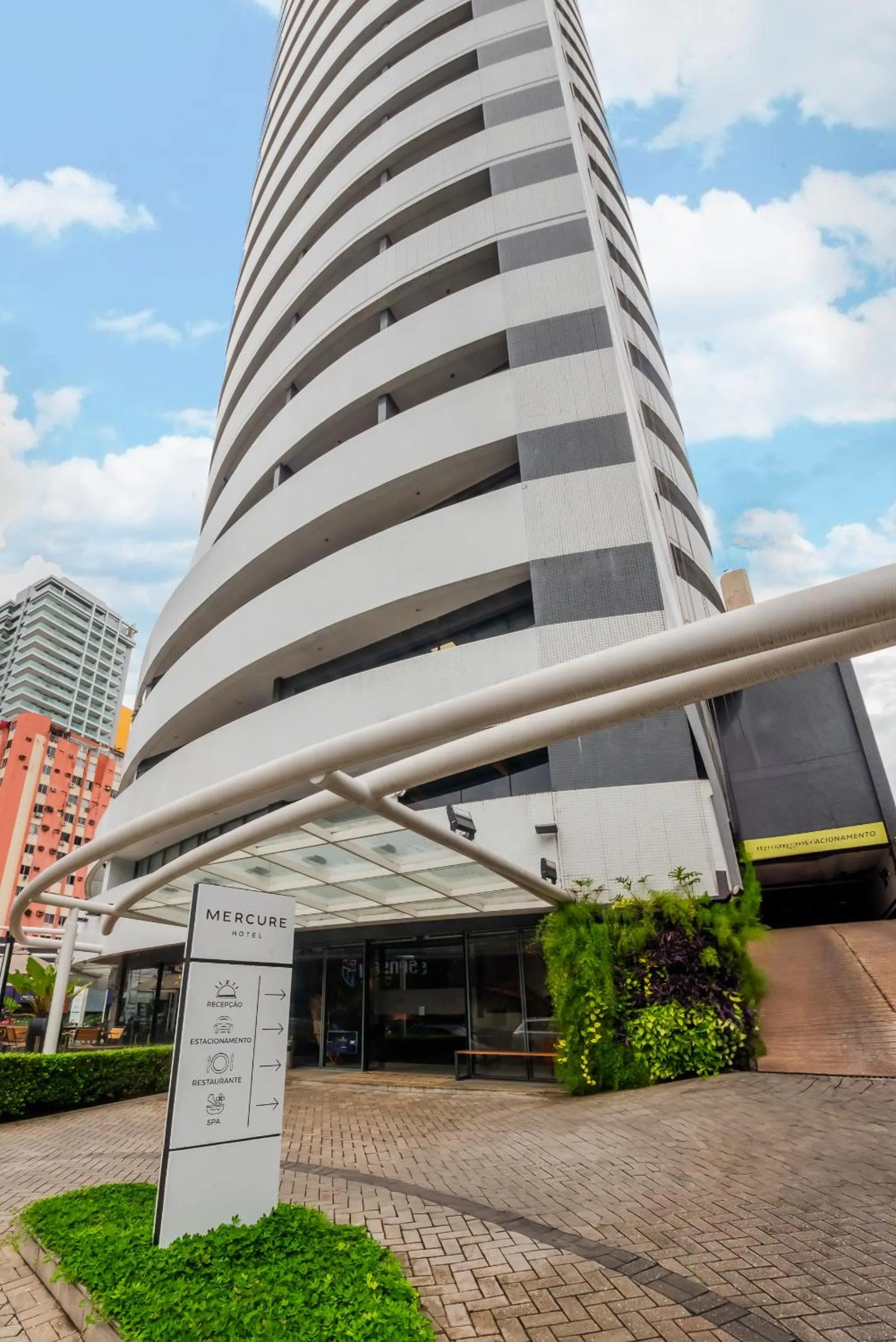 Property building in Mercure Belem Boulevard