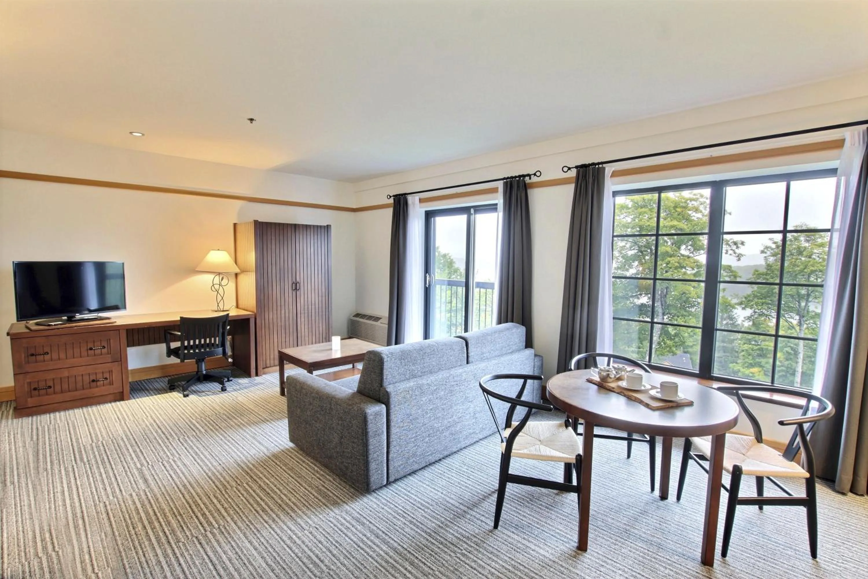 Photo of the whole room in Station Touristique Duchesnay - Sepaq