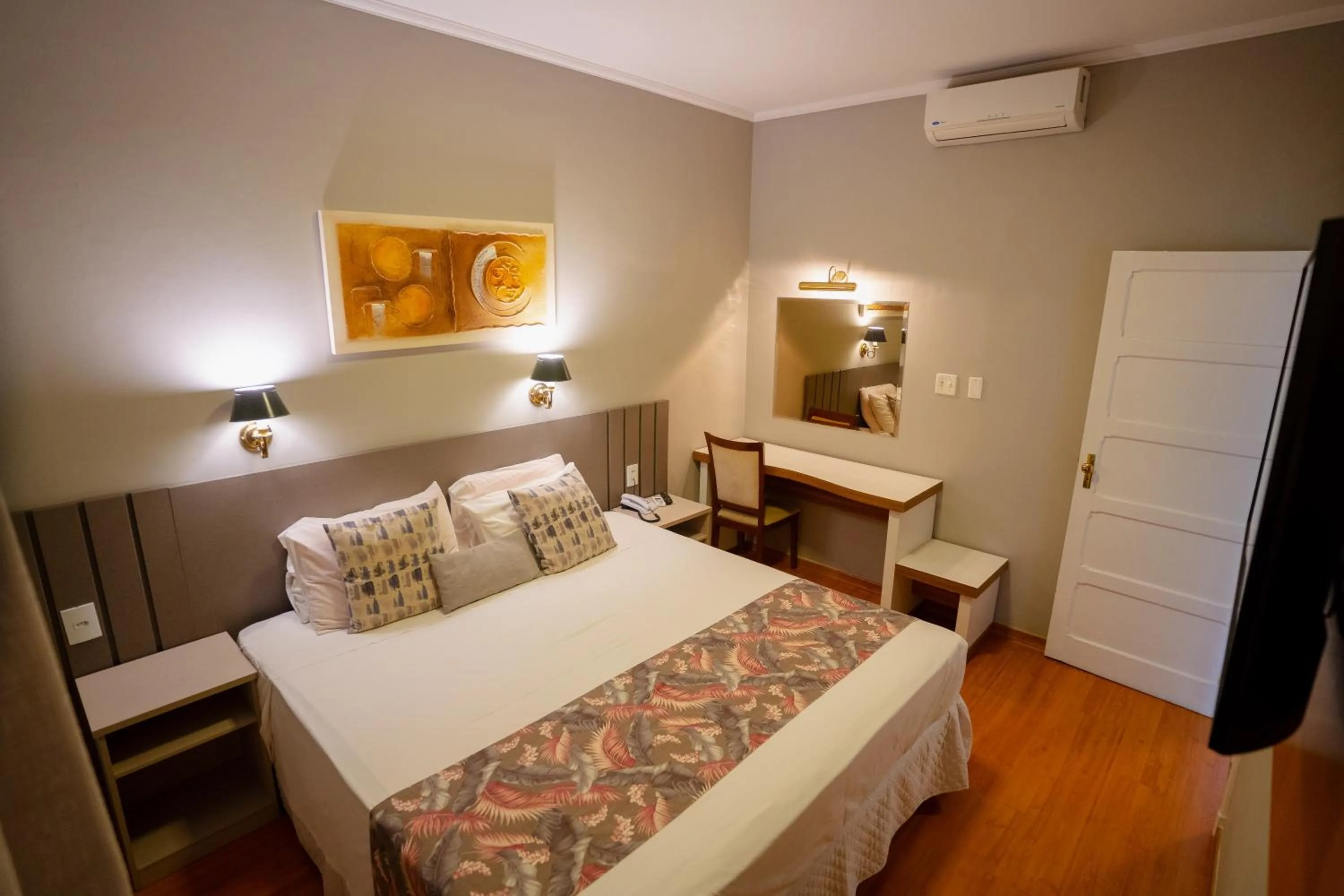 Photo of the whole room, Bed in Hotel Minas Gerais