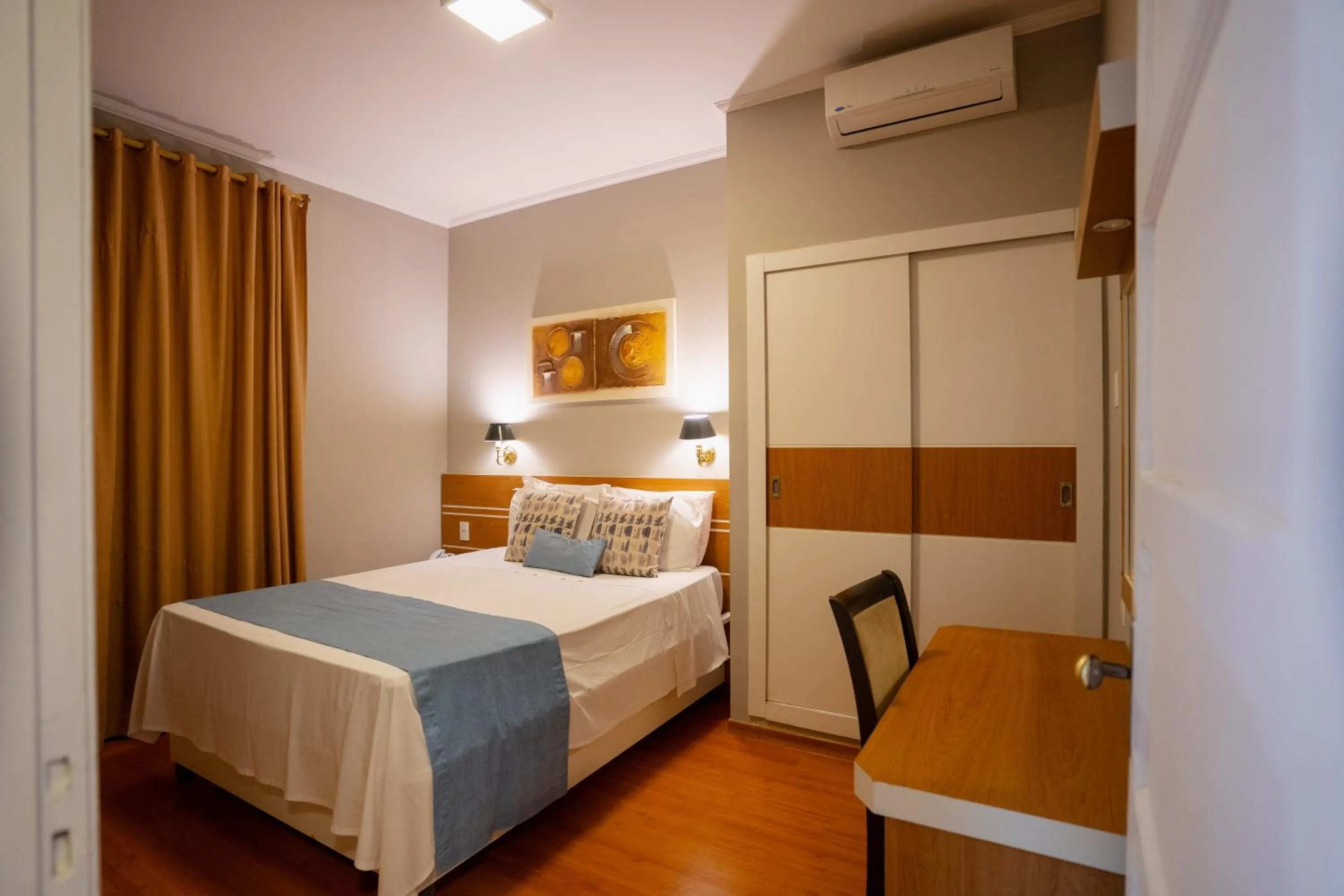 Photo of the whole room, Bed in Hotel Minas Gerais