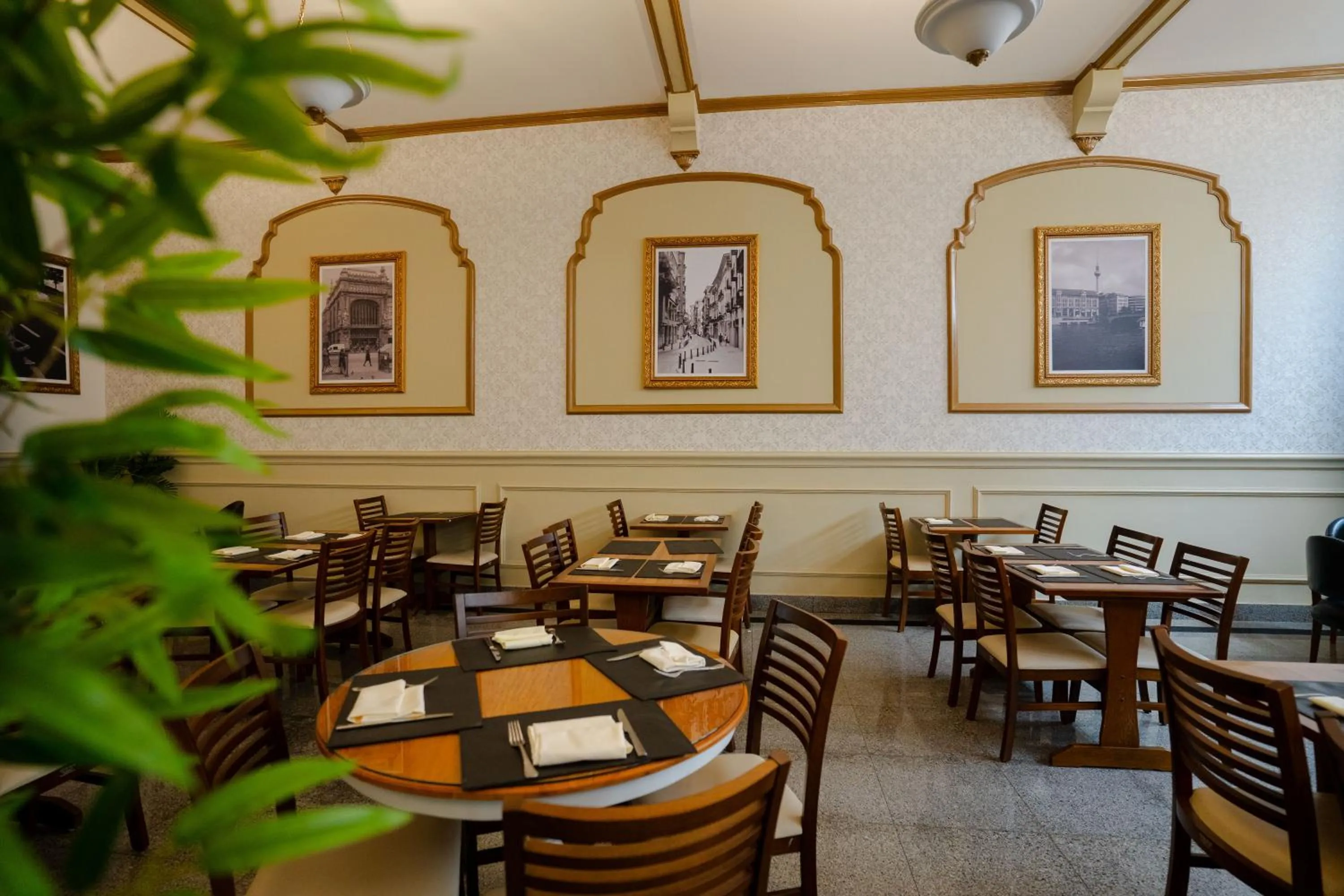 Restaurant/places to eat in Hotel Minas Gerais