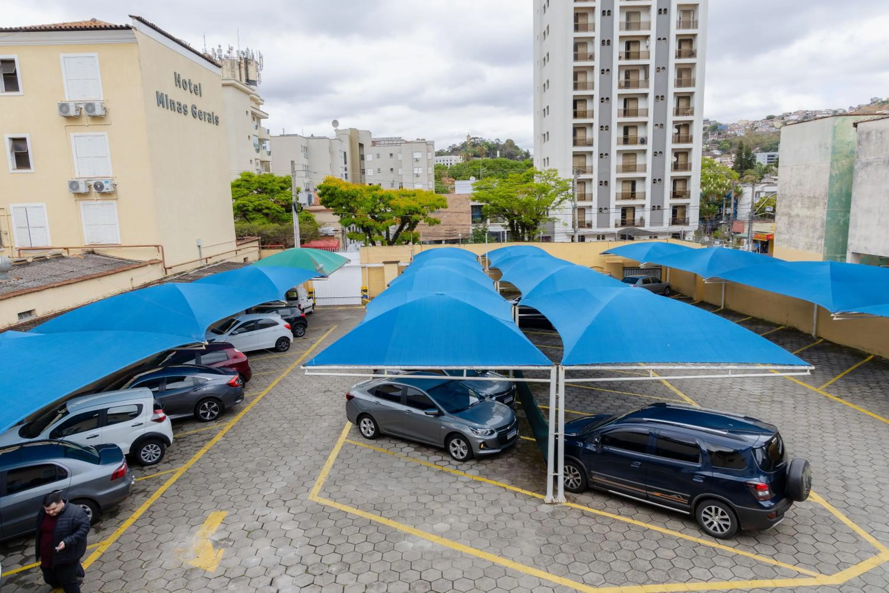 Parking in Hotel Minas Gerais