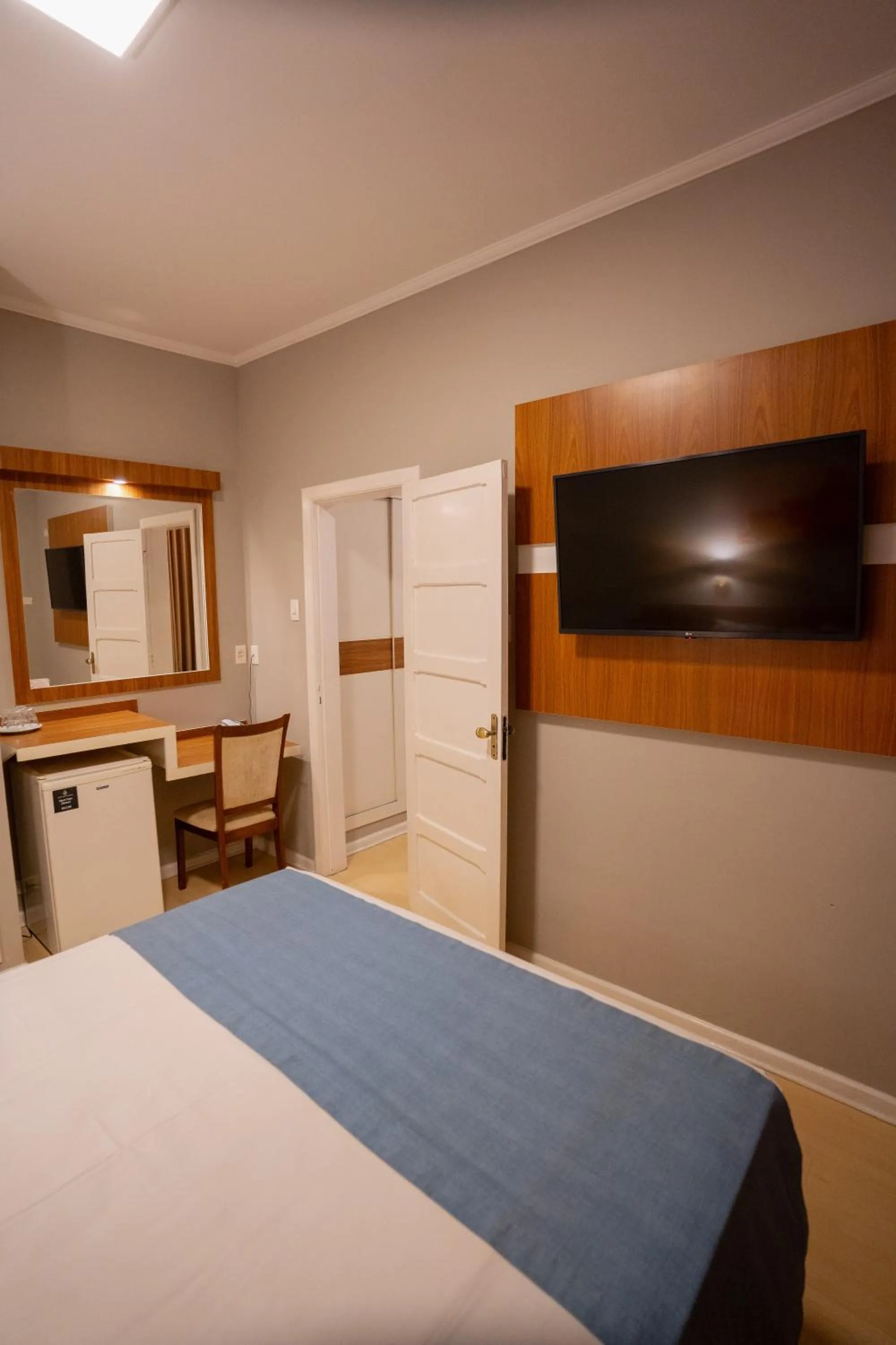 Photo of the whole room, Bed in Hotel Minas Gerais