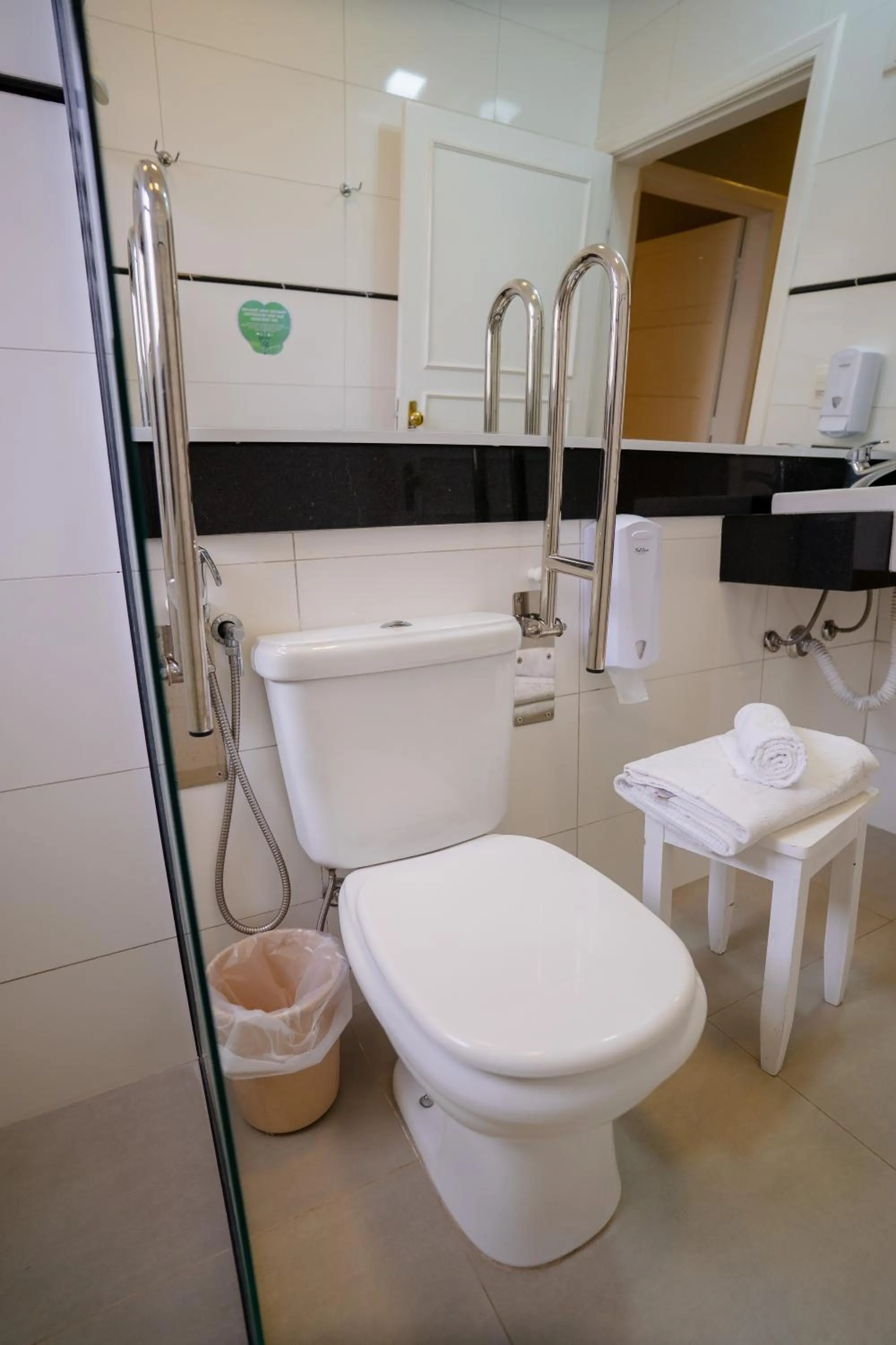 Bathroom in Hotel Minas Gerais