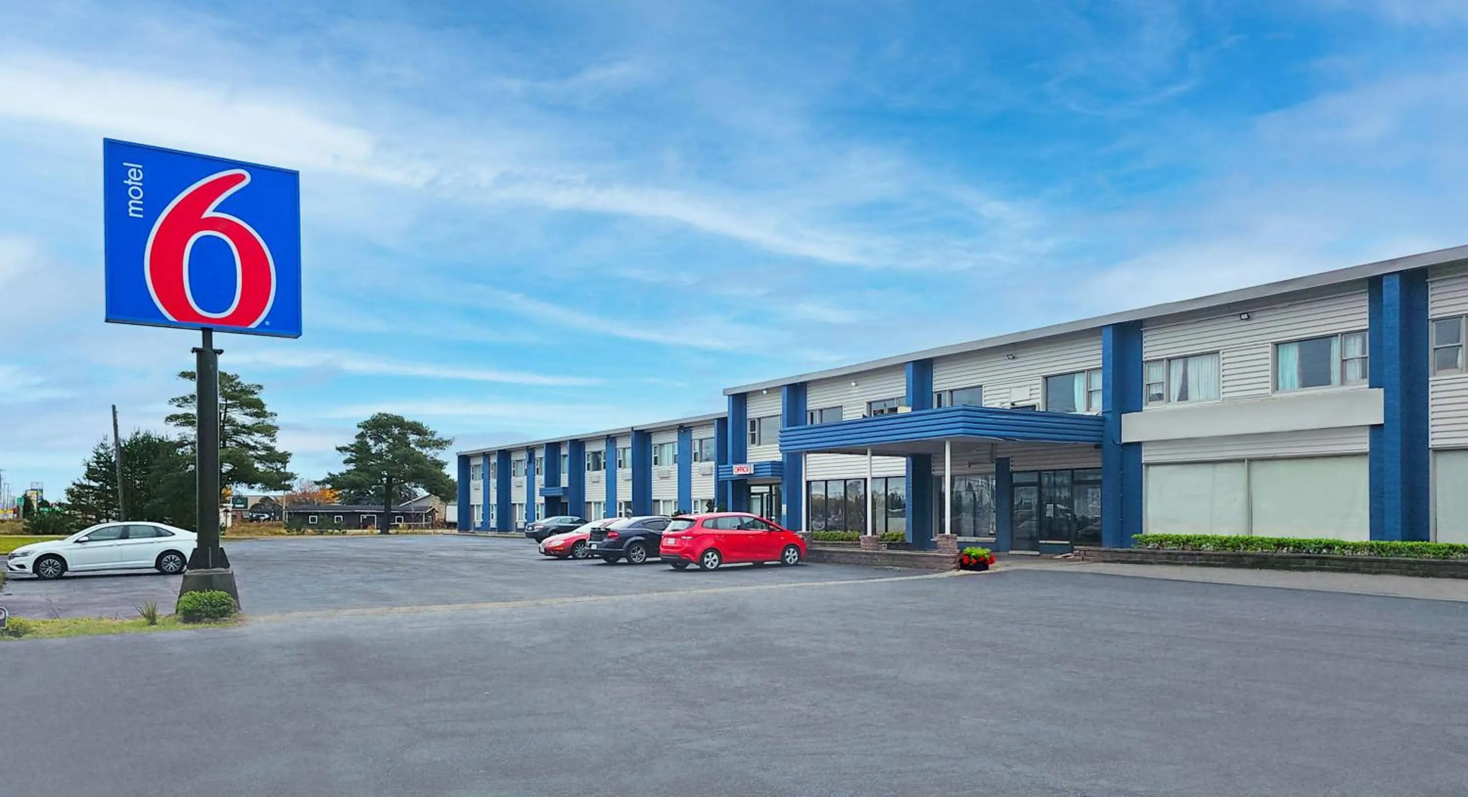 Property building in Motel 6 Sault Ste. Marie, ON