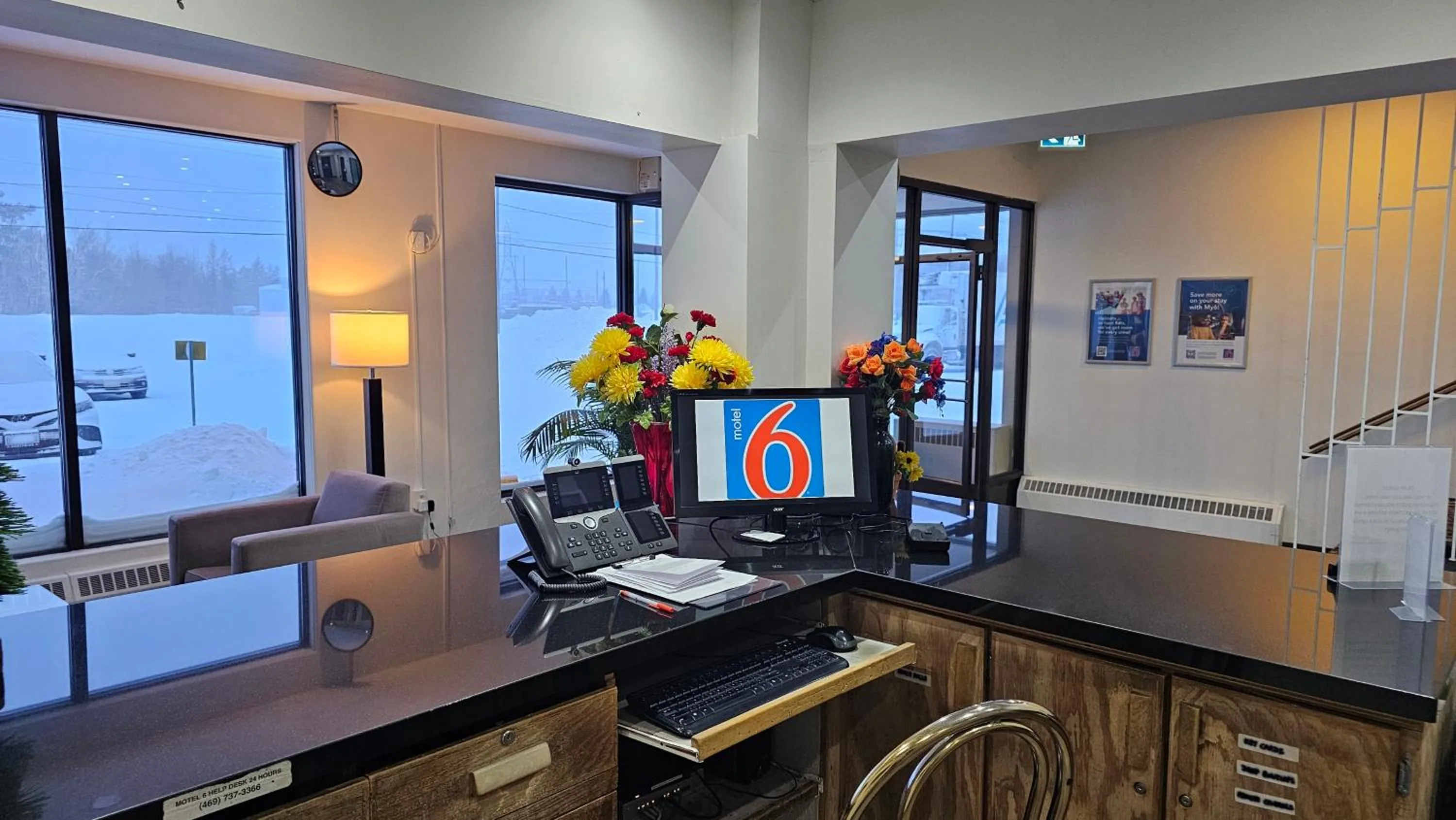 Lobby or reception in Motel 6 Sault Ste. Marie, ON