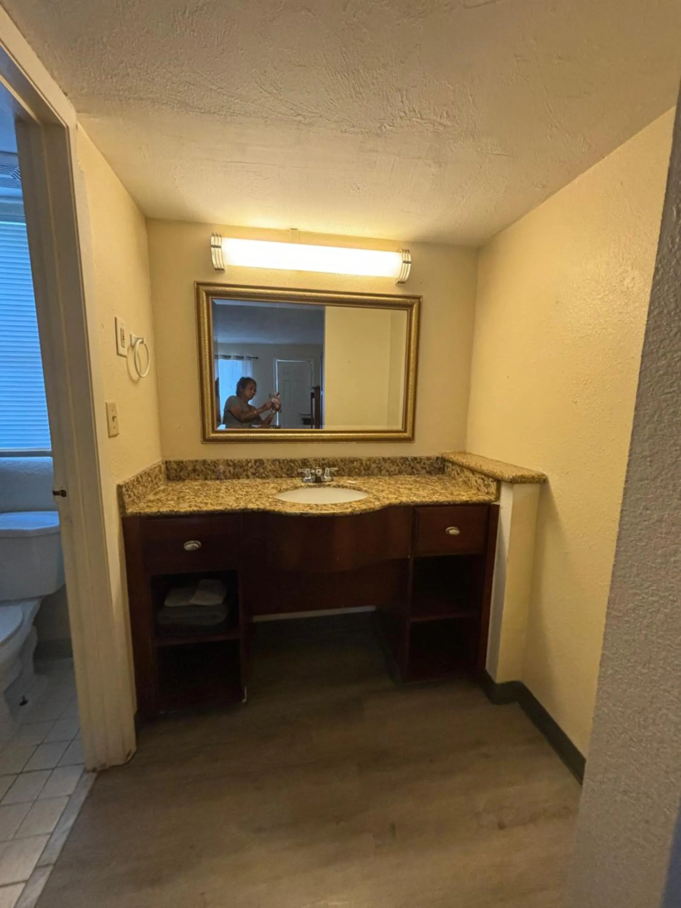 Bathroom in Jasmine Garden Inn - Lake City