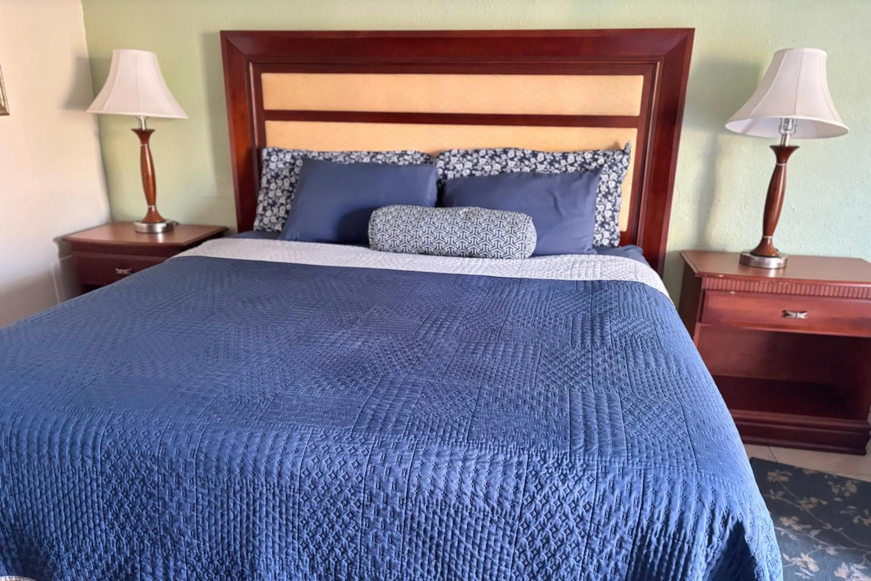 Bed in Jasmine Garden Inn - Lake City