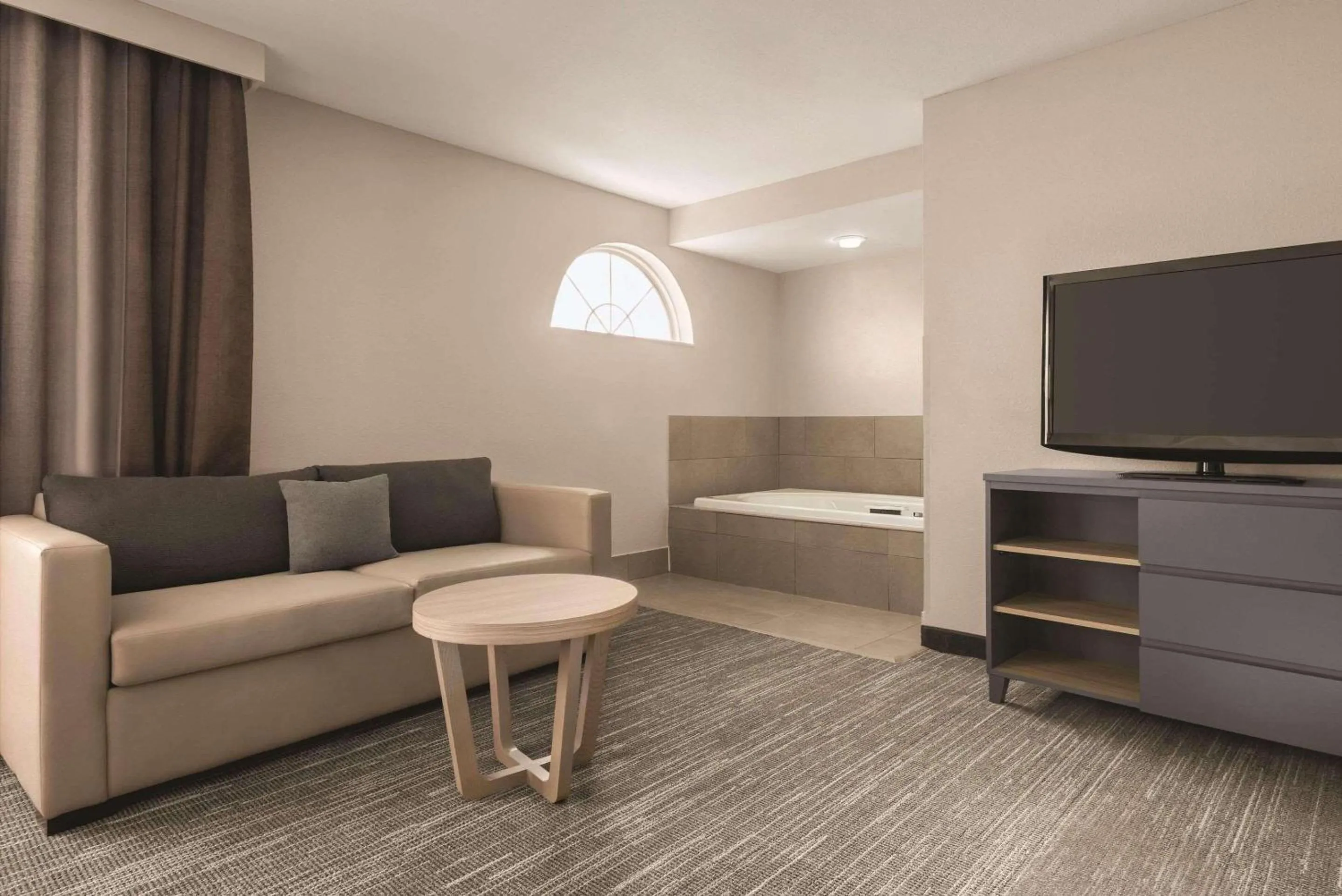 Bedroom in Country Inn & Suites by Radisson, Dubuque, IA