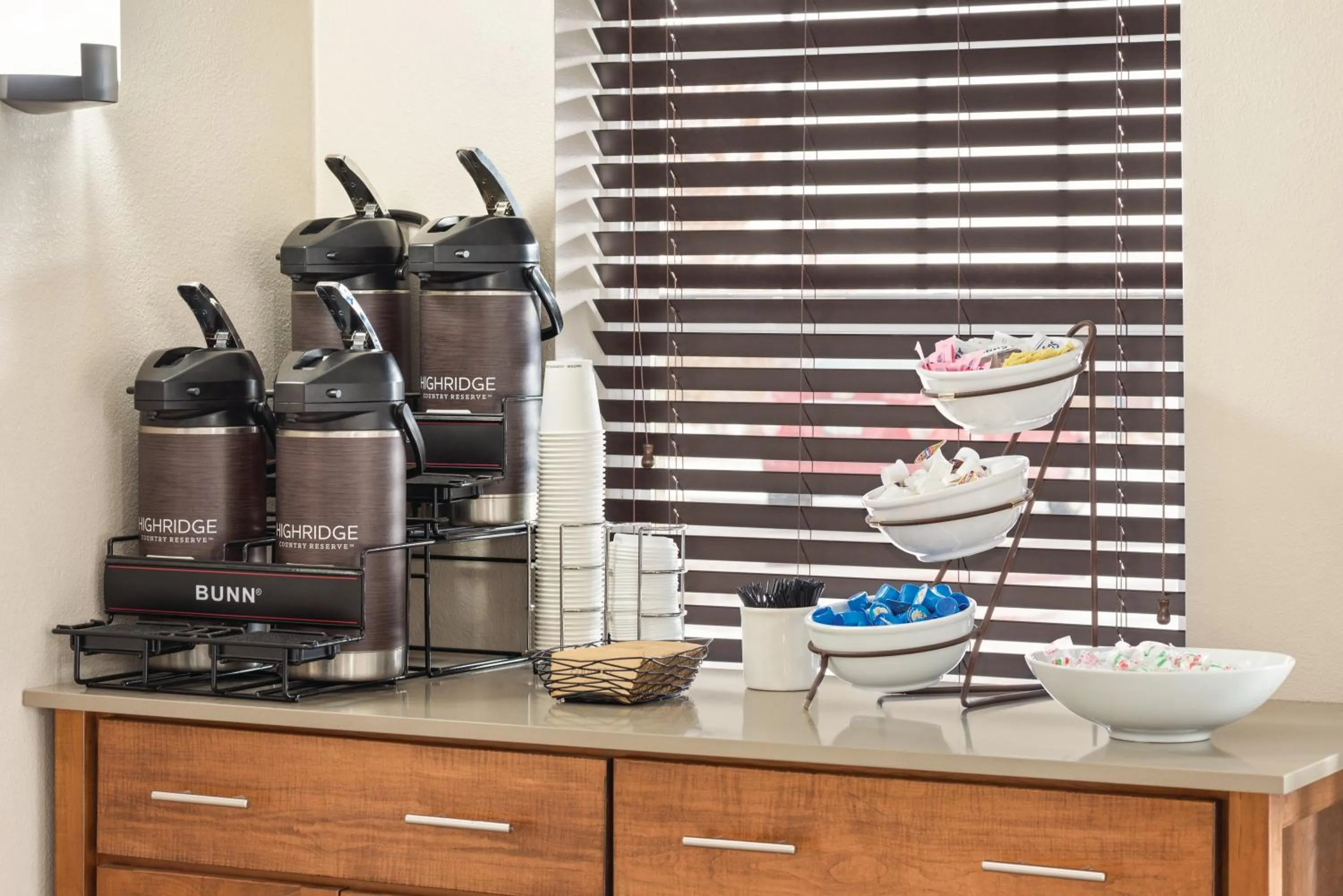 Lobby or reception in Country Inn & Suites by Radisson, Dubuque, IA