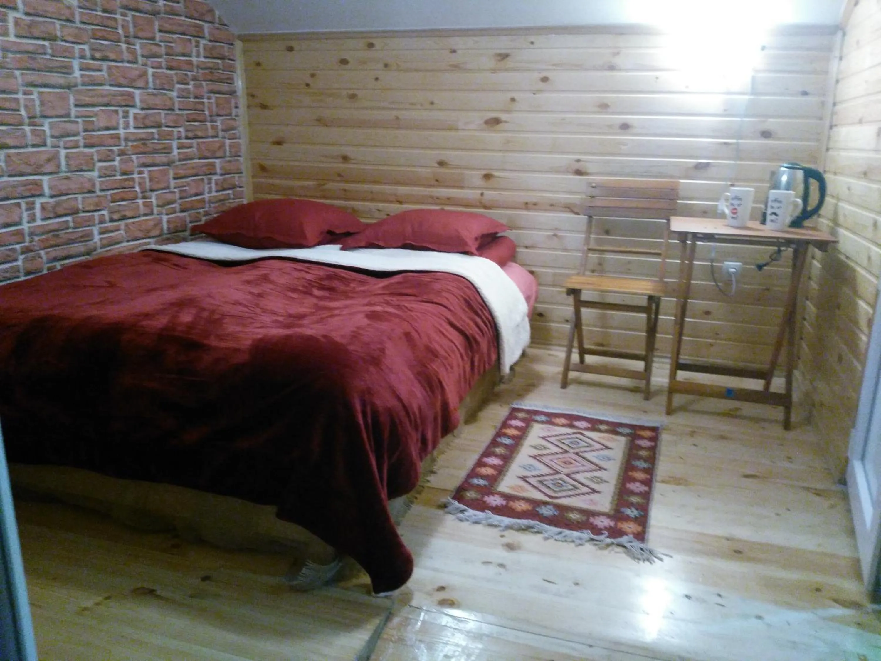 cot, Bed in Three Gracia