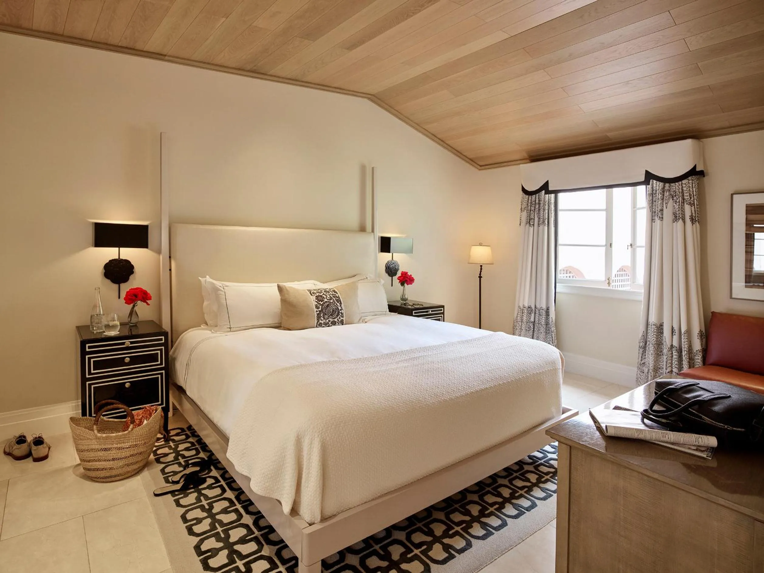 Bed in Hotel Bel-Air - Dorchester Collection