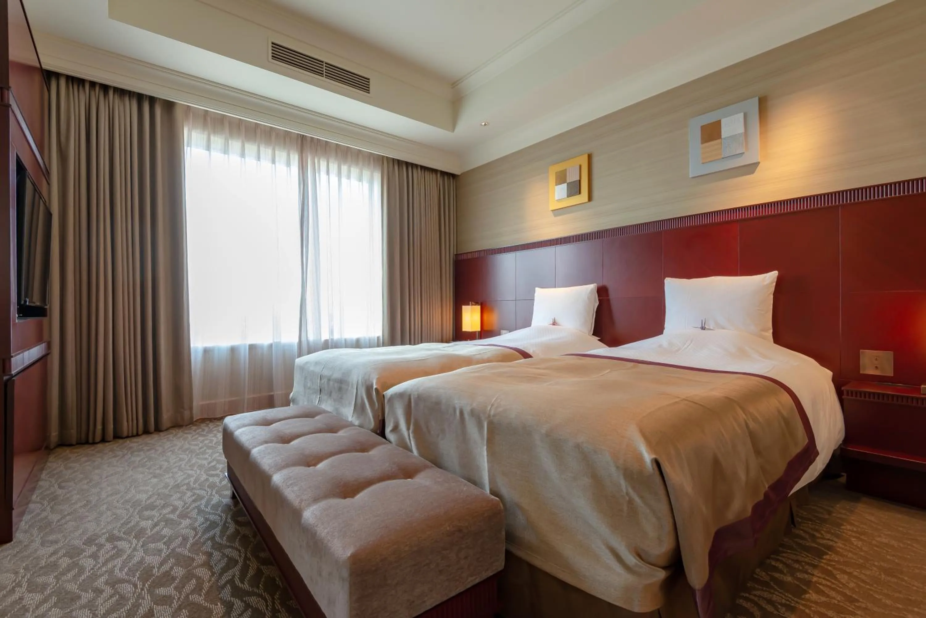 Bedroom, Bed in Hotel Okura Fukuoka