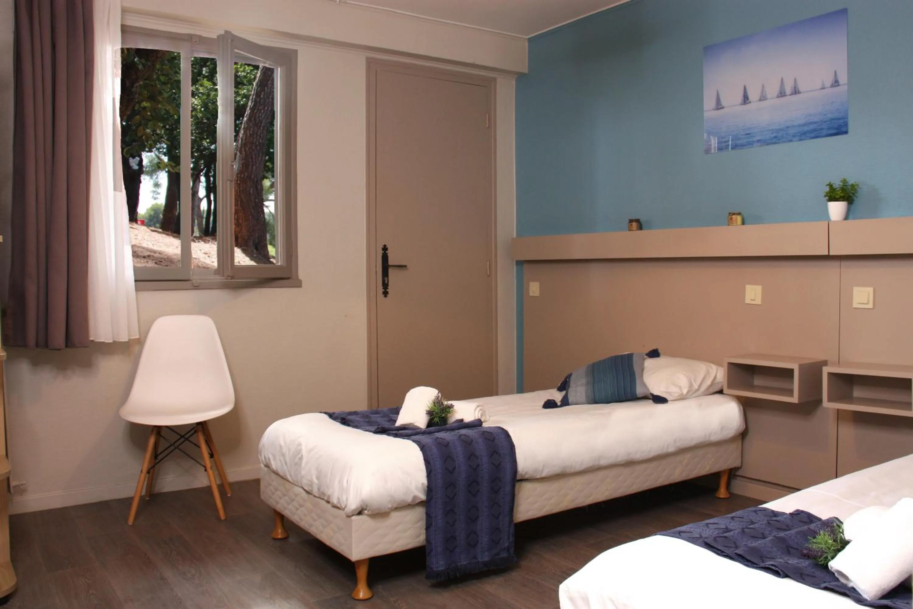 Bedroom, Bed in Azureva La Londe les Maures