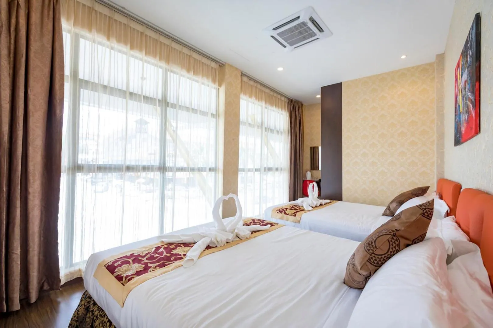 Bed in Hamilton Hotel Kajang