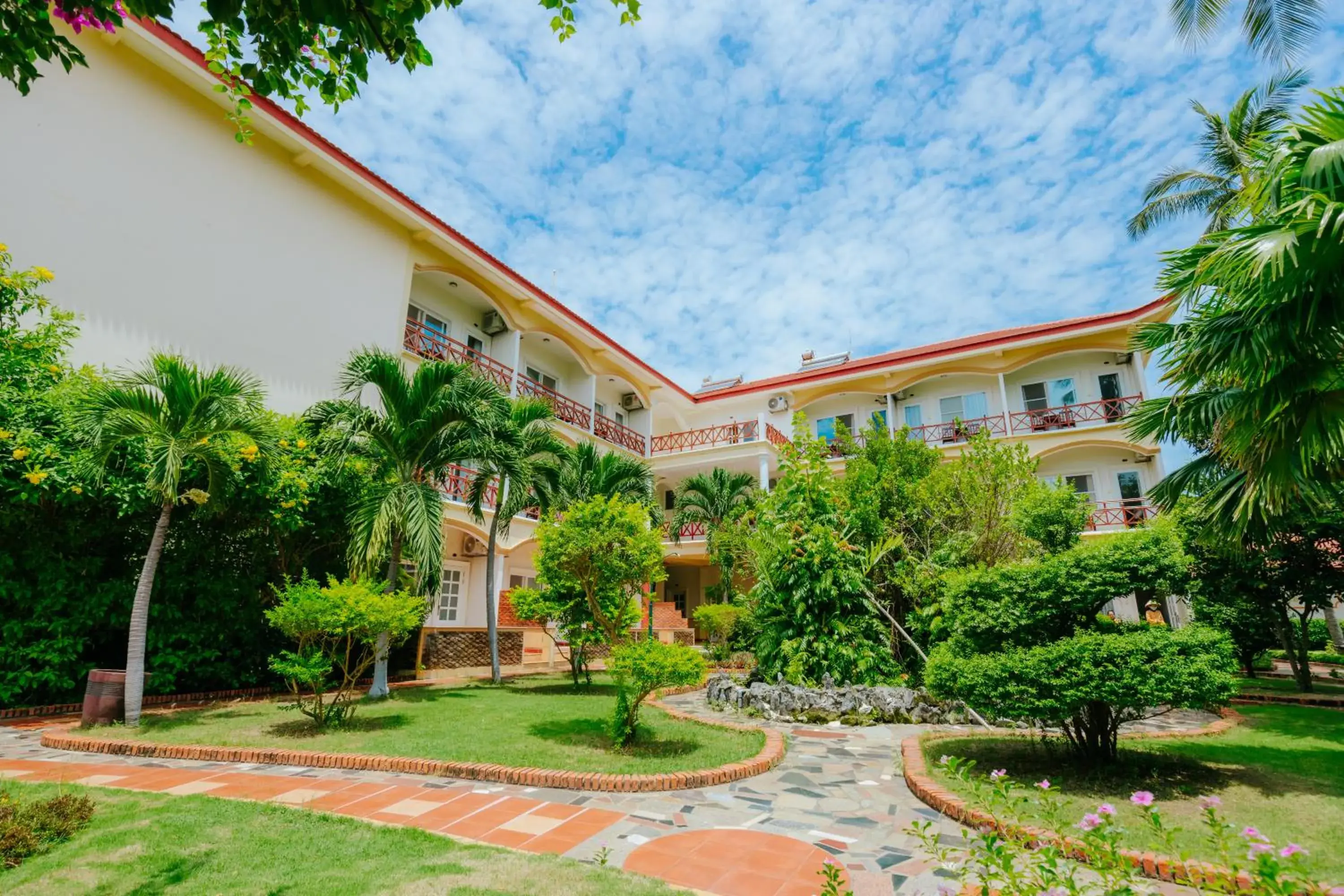 Deluxe Double or Twin Room in Le Aqua Resort & Spa Phan Thiet - Swiss Village Resort & Spa Deluxe Double or Twin Room in Le Aqua Resort & Spa Phan Thiet - Swiss Village Resort & Spa