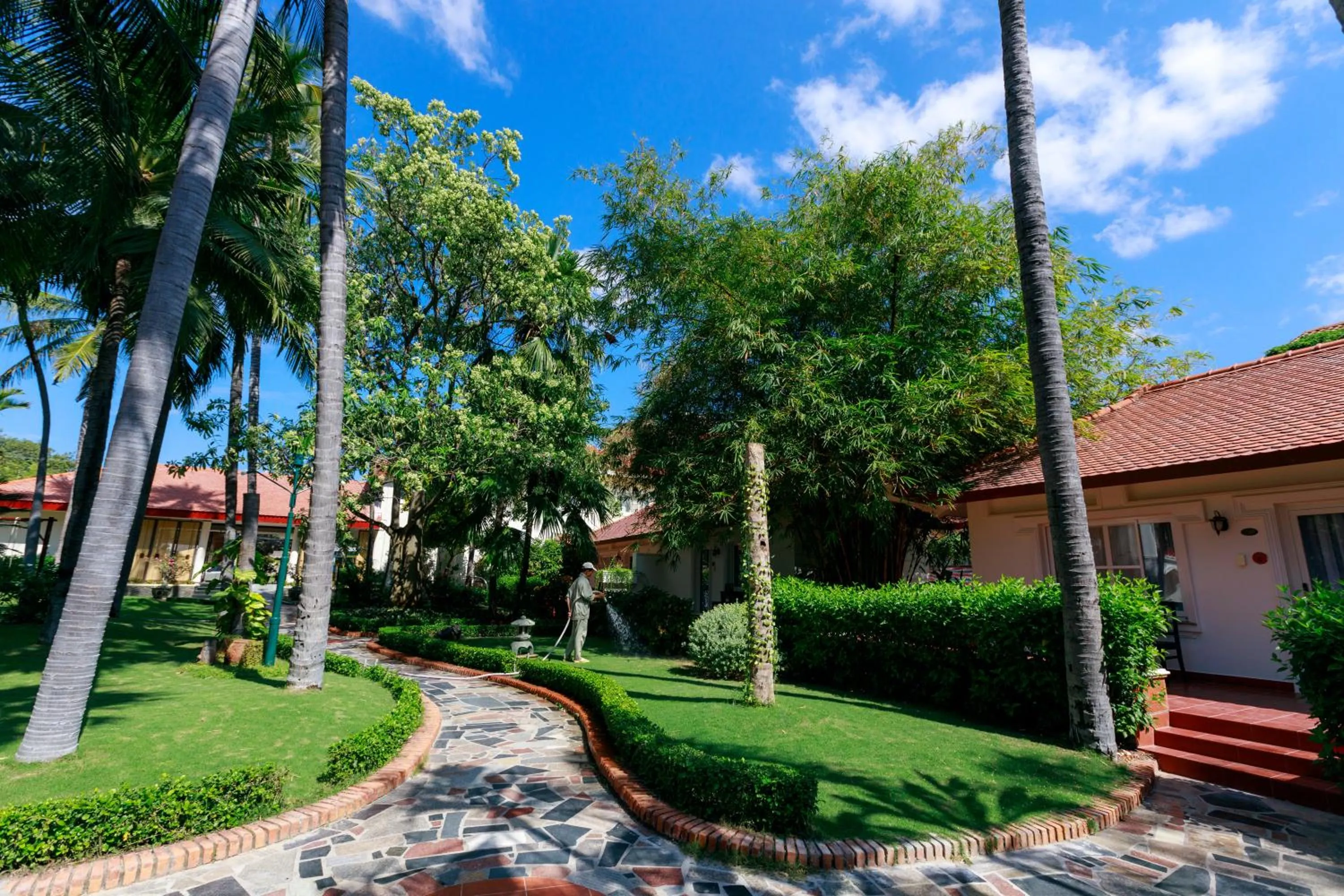 Le Aqua Resort & Spa Phan Thiet - Swiss Village Resort & Spa