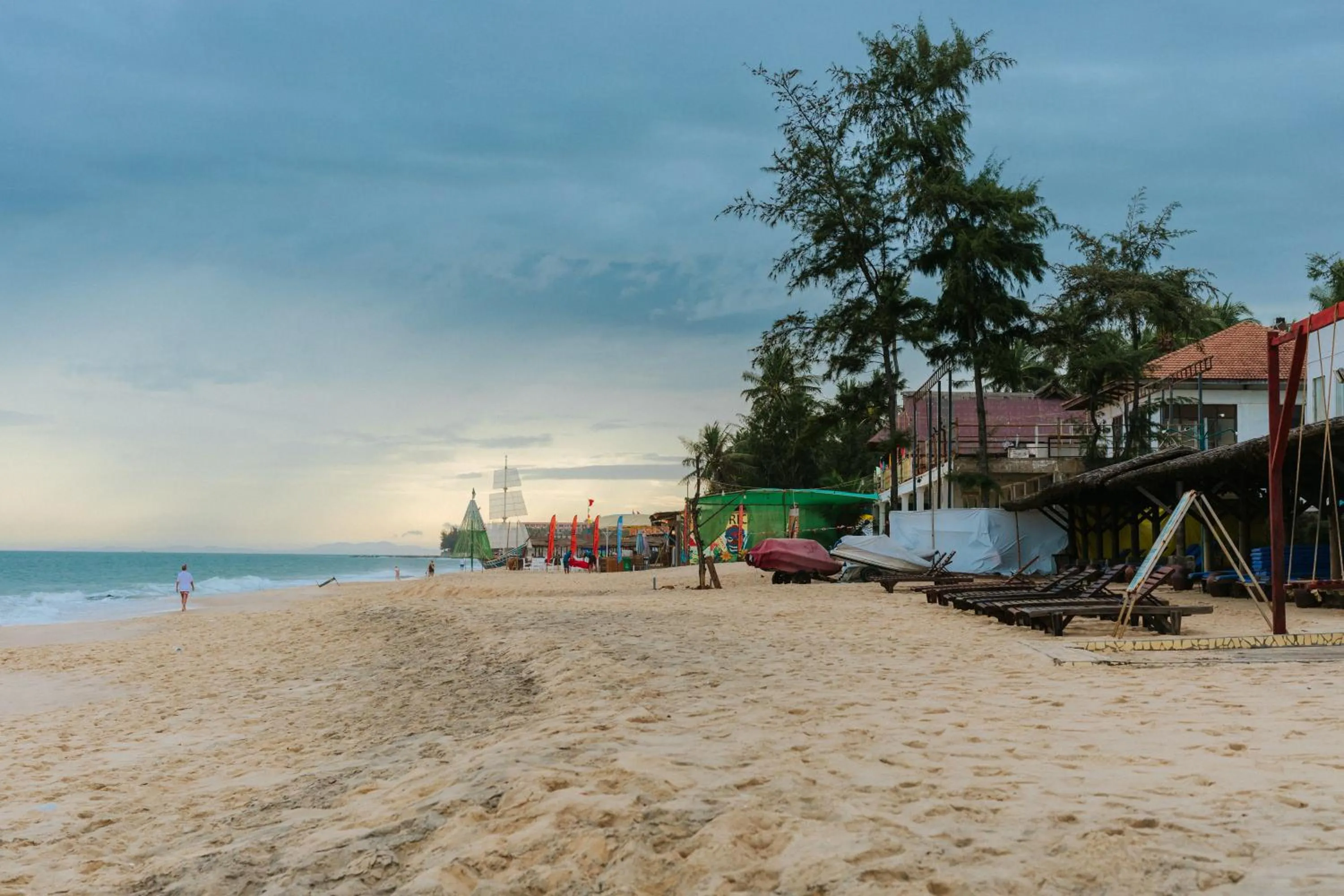 Le Aqua Resort & Spa Phan Thiet - Swiss Village Resort & Spa