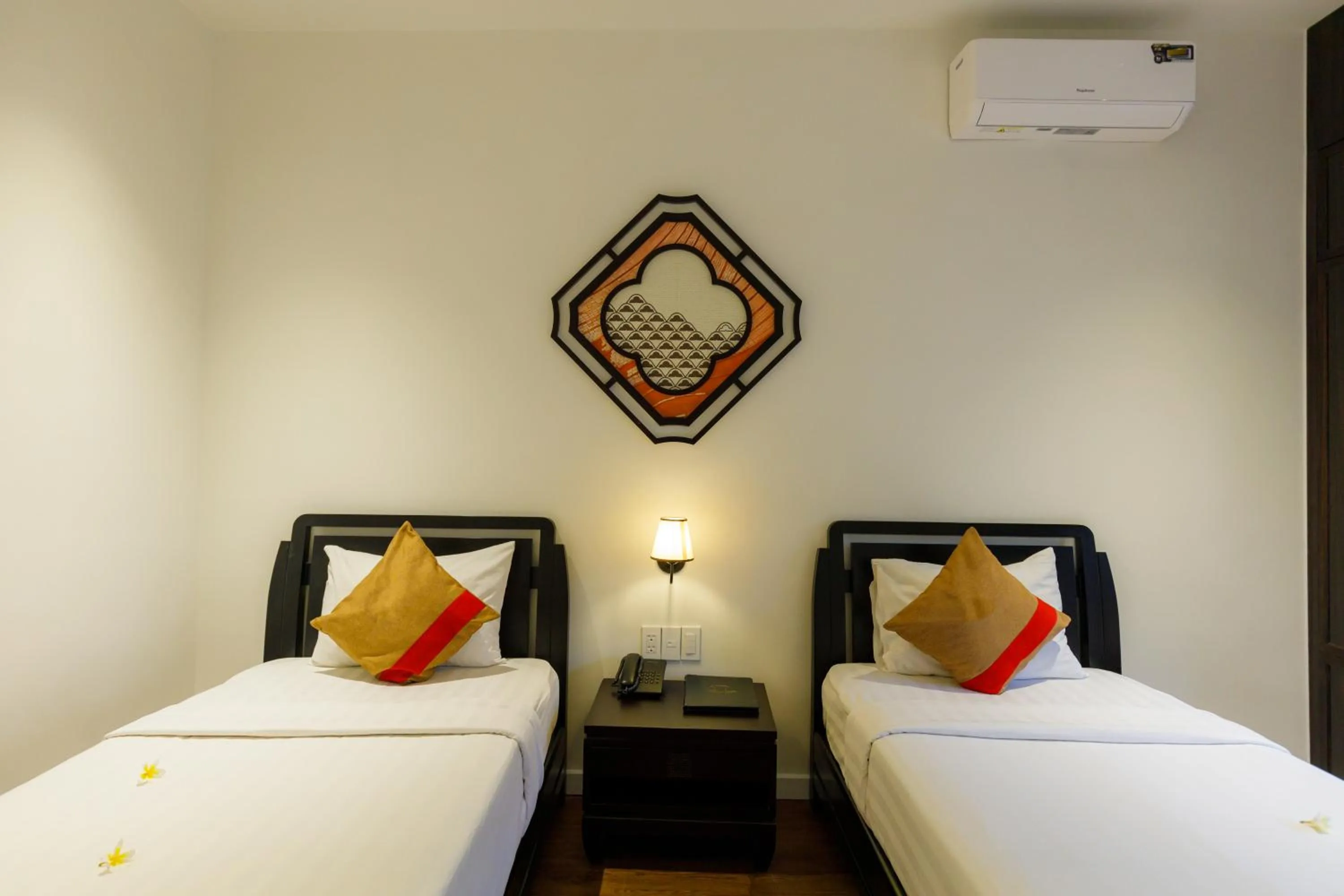 Bed in Le Aqua Resort & Spa Phan Thiet - Swiss Village Resort & Spa