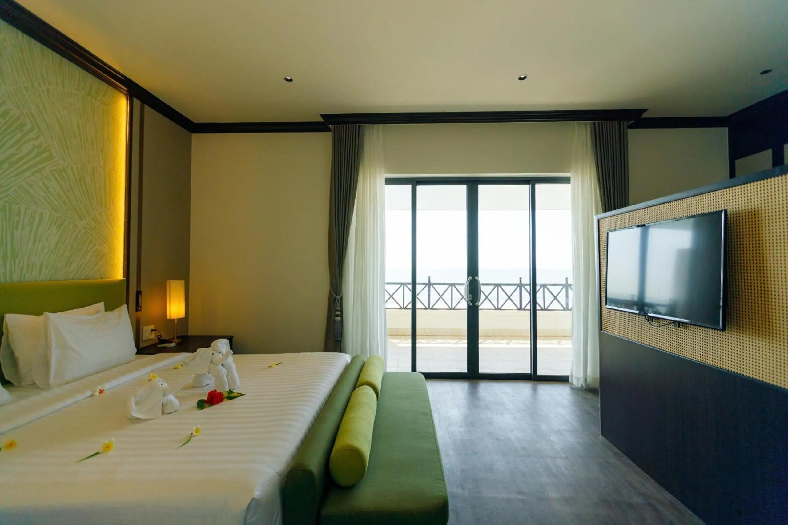 Bed in Le Aqua Resort & Spa Phan Thiet - Swiss Village Resort & Spa