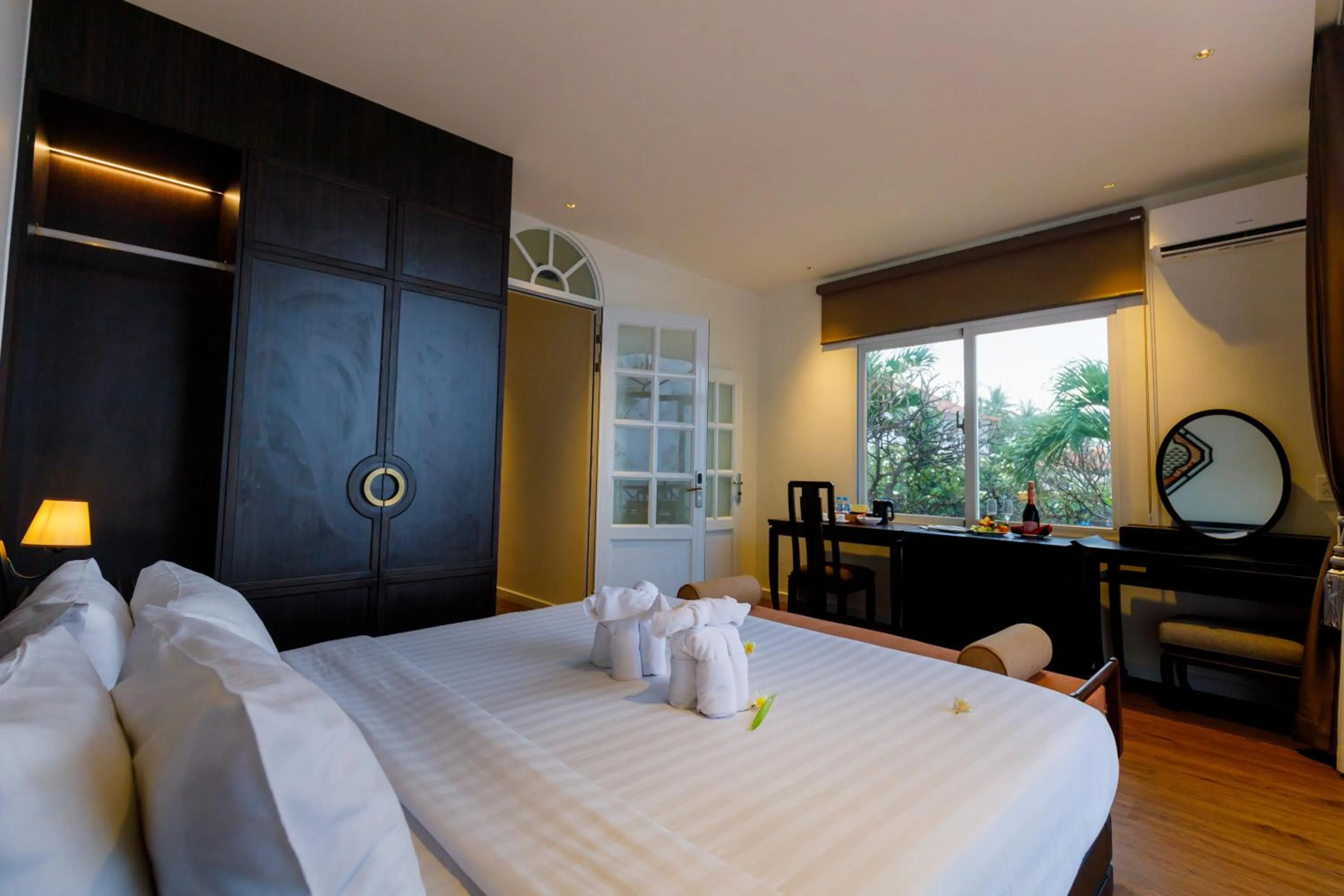 Bed in Le Aqua Resort & Spa Phan Thiet - Swiss Village Resort & Spa