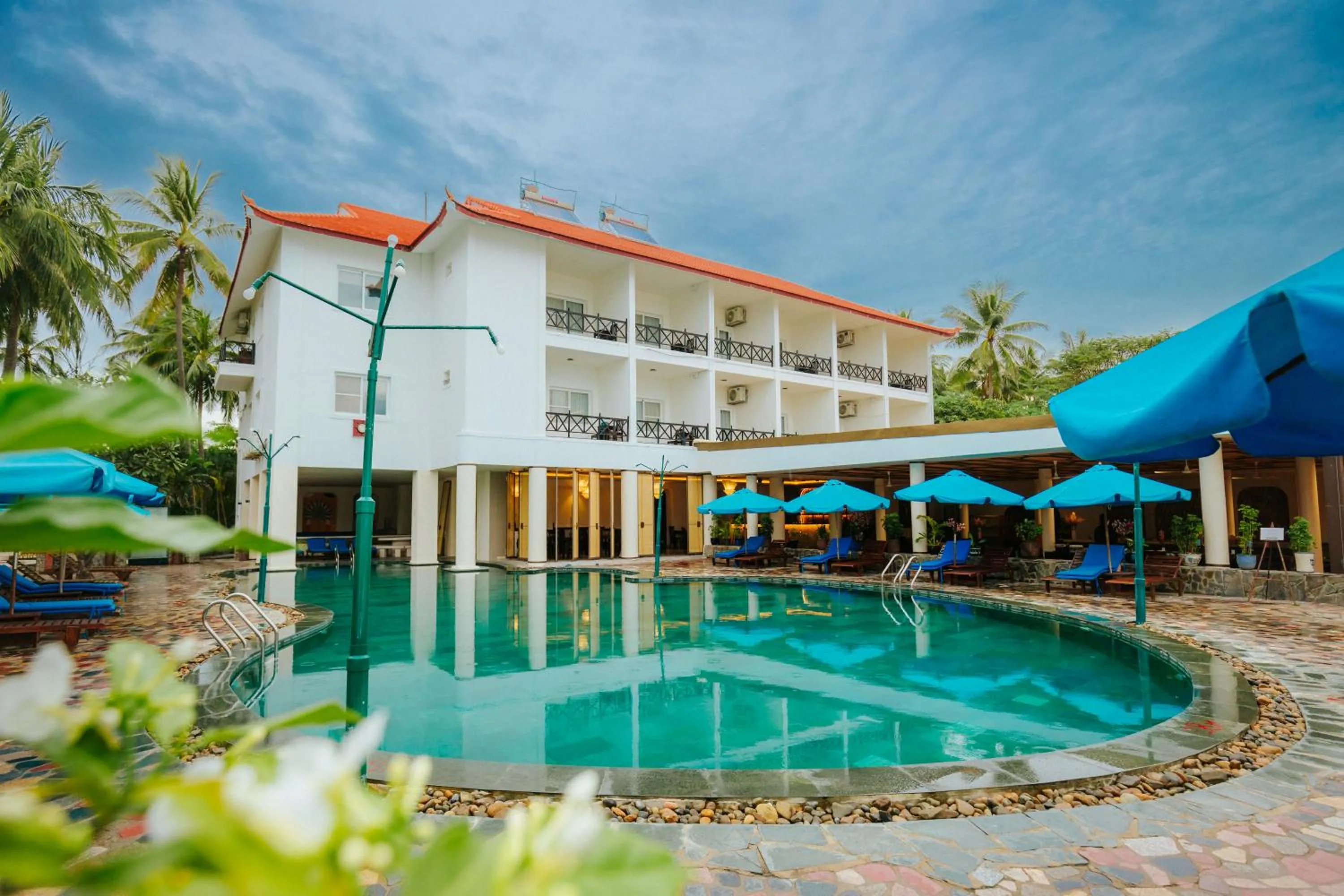 Le Aqua Resort & Spa Phan Thiet - Swiss Village Resort & Spa