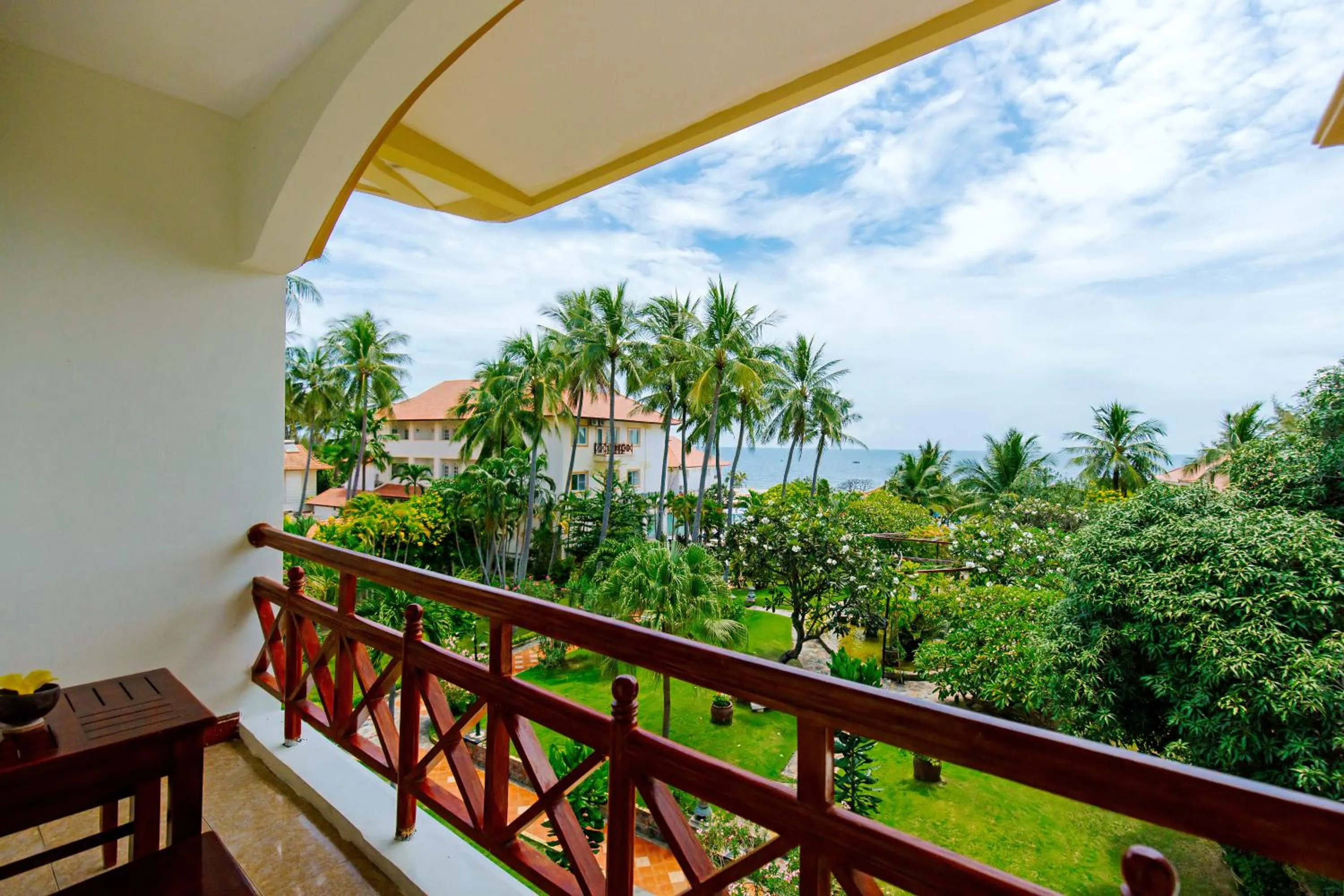 Le Aqua Resort & Spa Phan Thiet - Swiss Village Resort & Spa