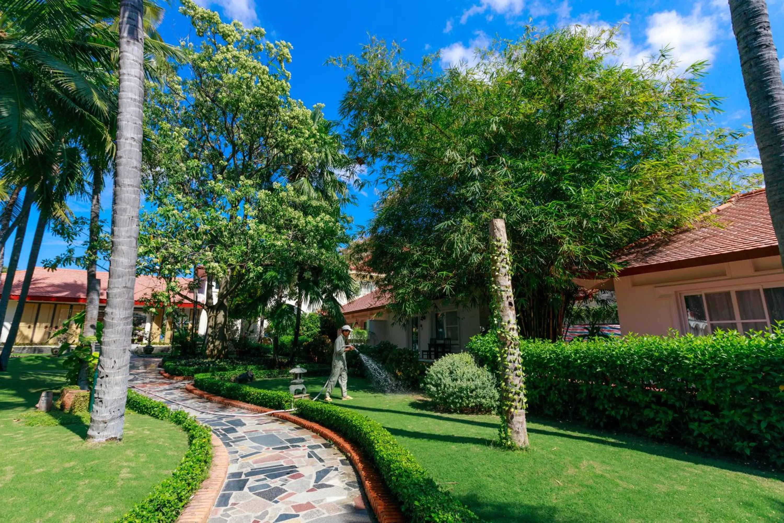 Le Aqua Resort & Spa Phan Thiet - Swiss Village Resort & Spa