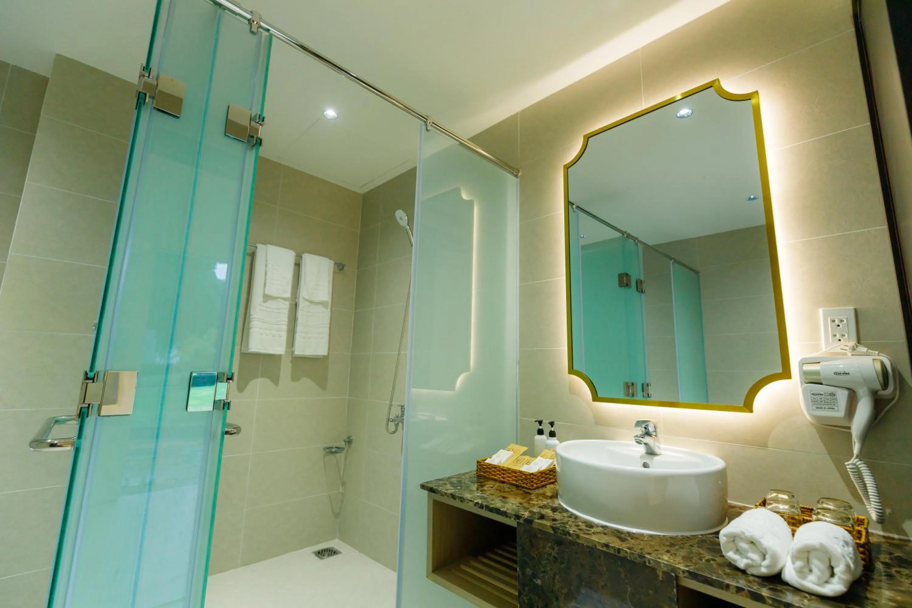 Le Aqua Resort & Spa Phan Thiet - Swiss Village Resort & Spa