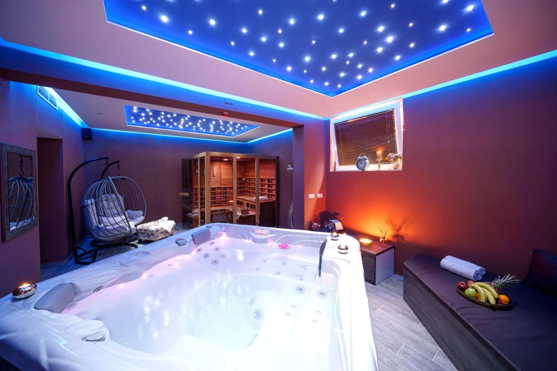 Hot Tub in Hotel Stella Maris - Style & Comfort